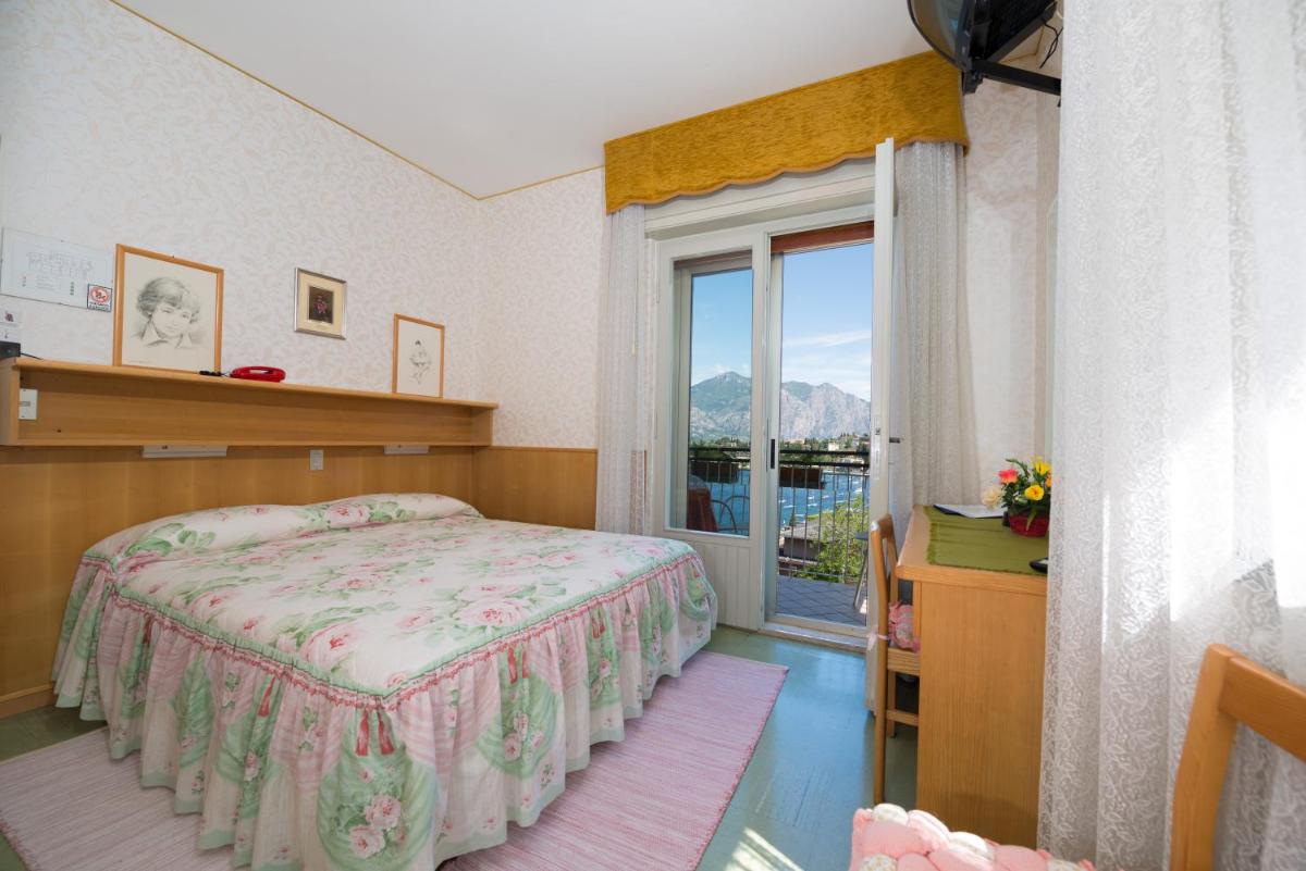 Double Room With Balcony Lake View photo 2