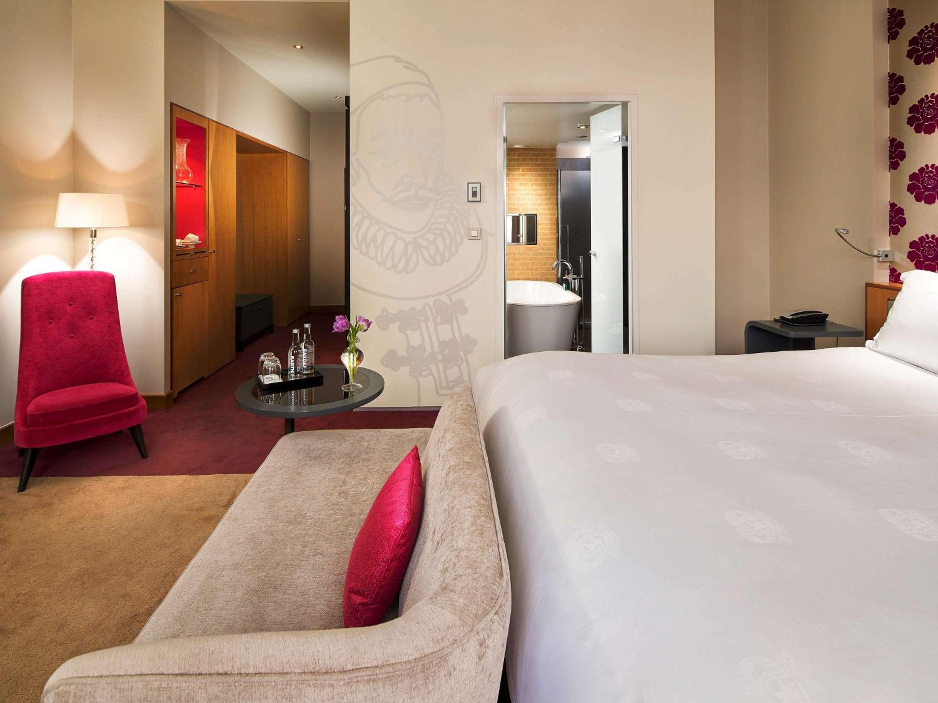 Junior King Suite