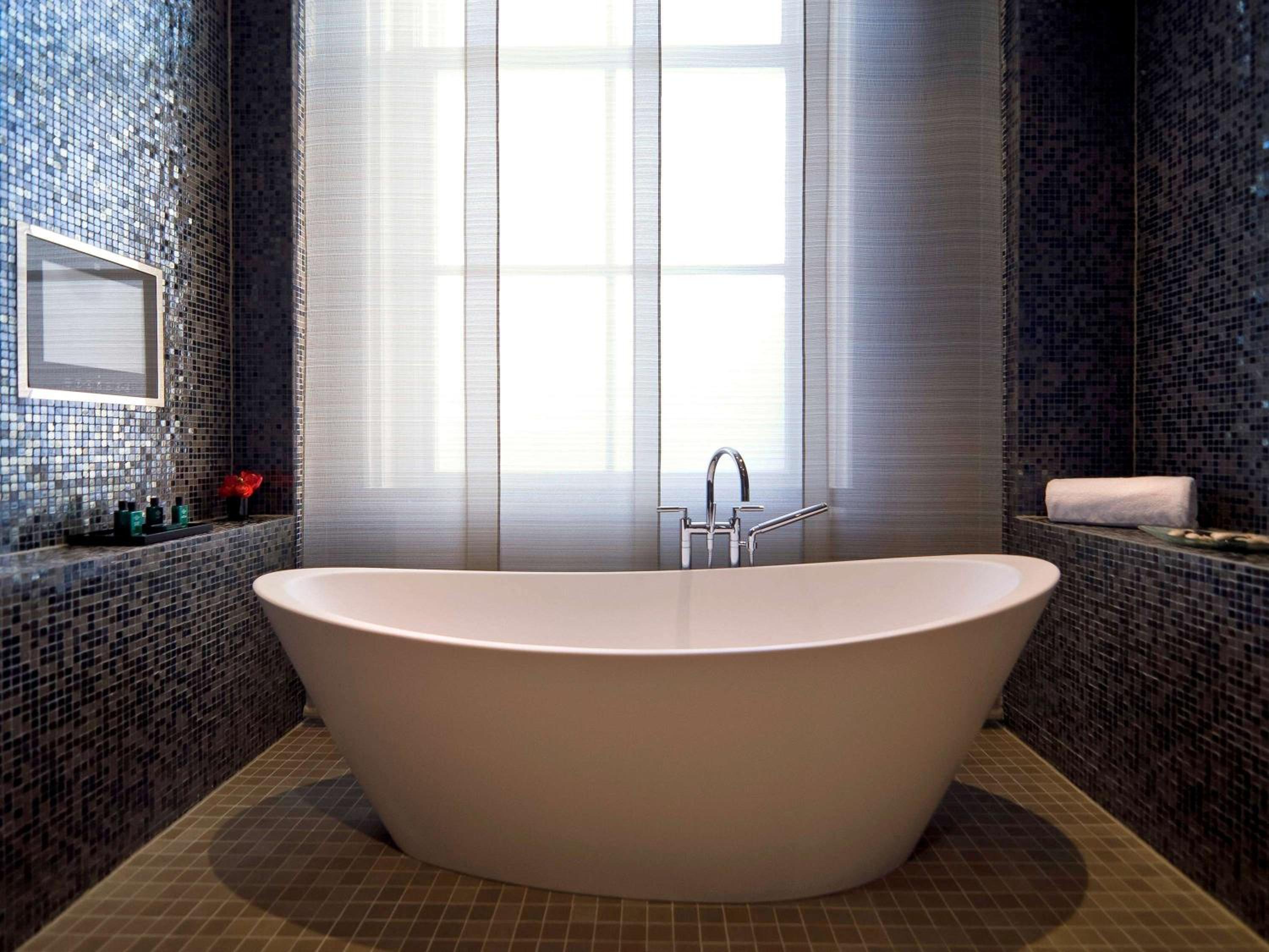 Two-Bedroom Imperial Suite with Canal View