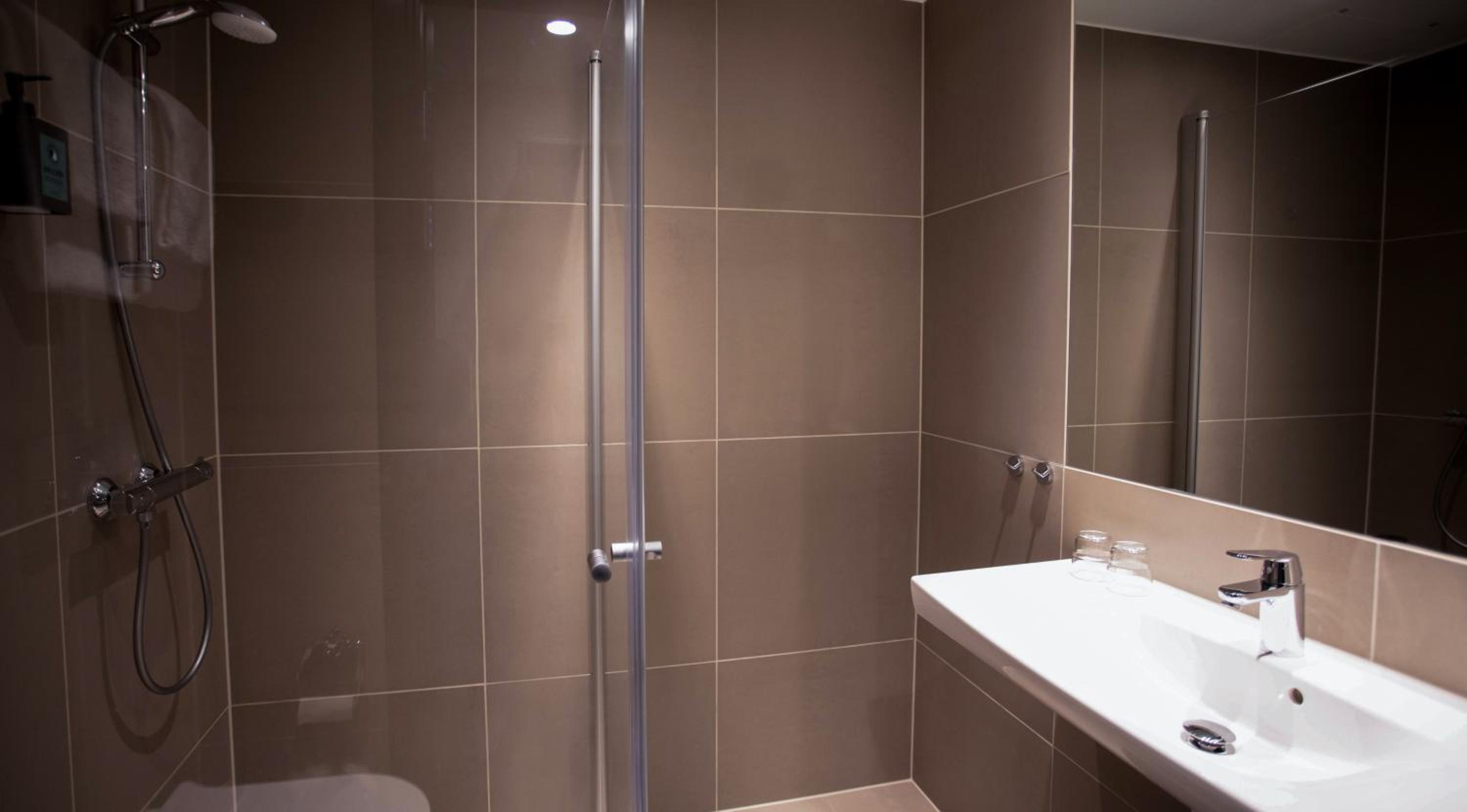Standard Double Room - Photo 2