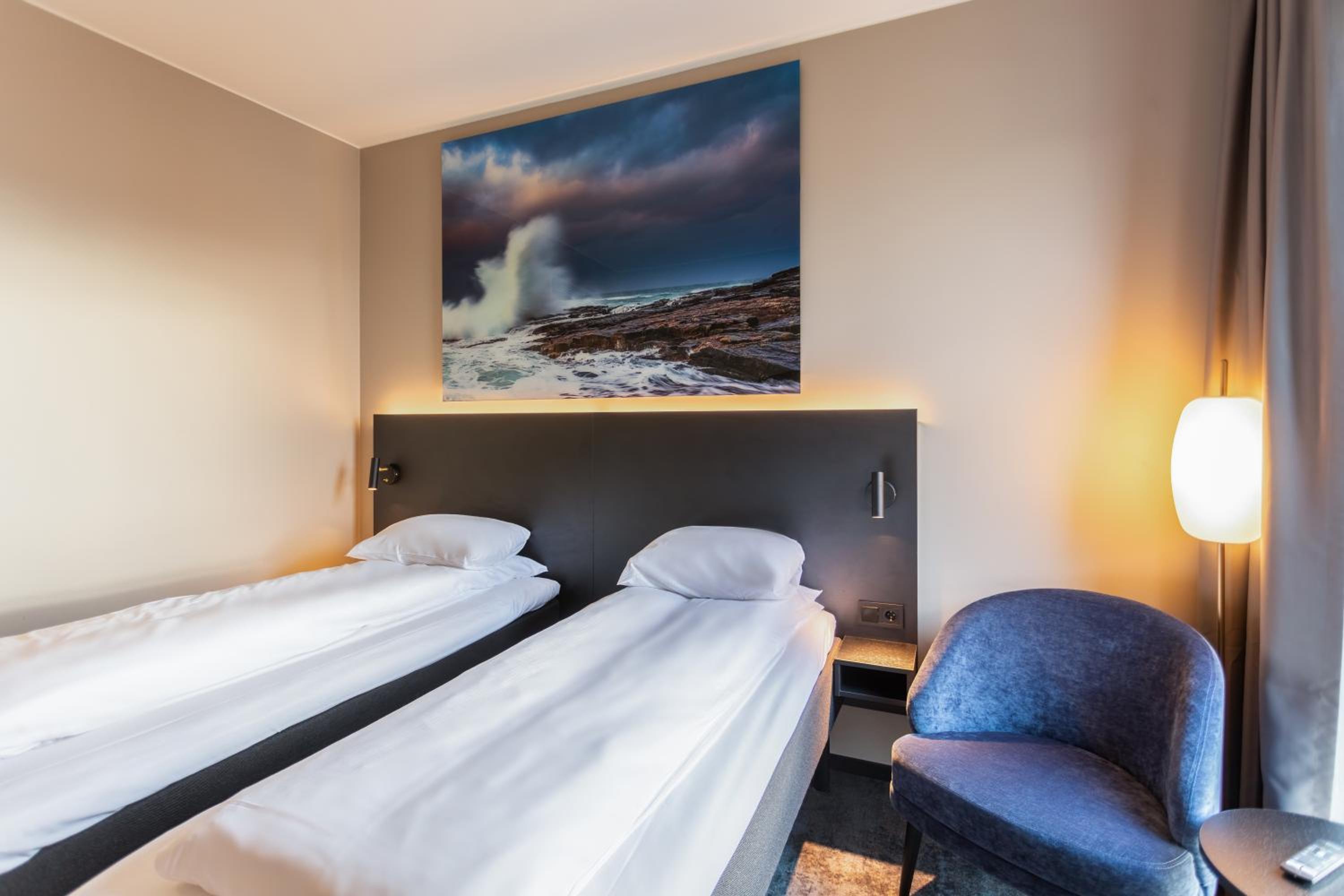 Standard Twin Room - Photo 1