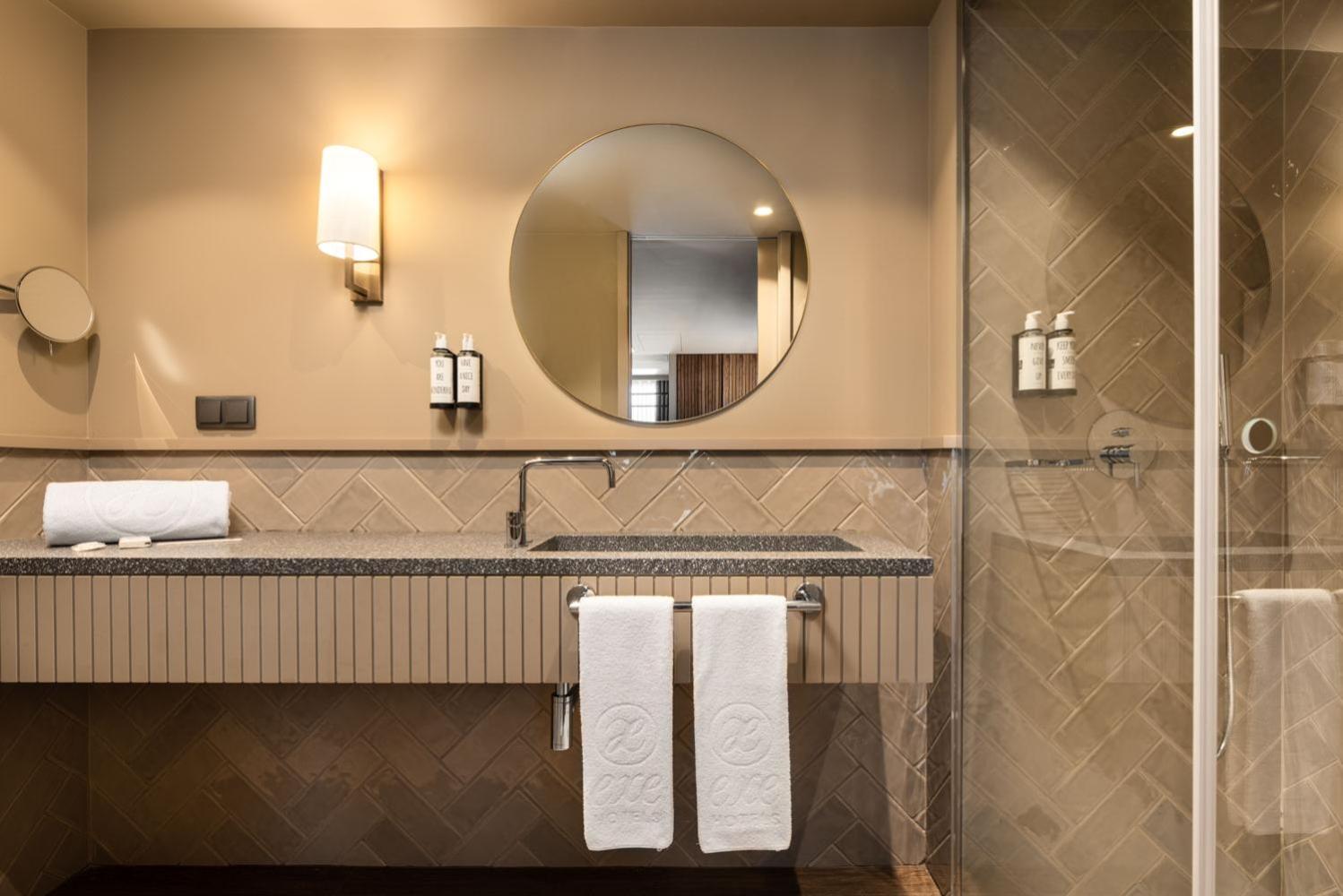 Double or Twin Room - Photo 2