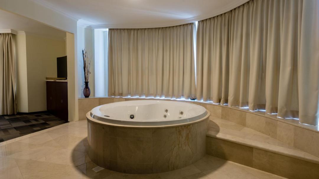 Presidential Suite photo 2