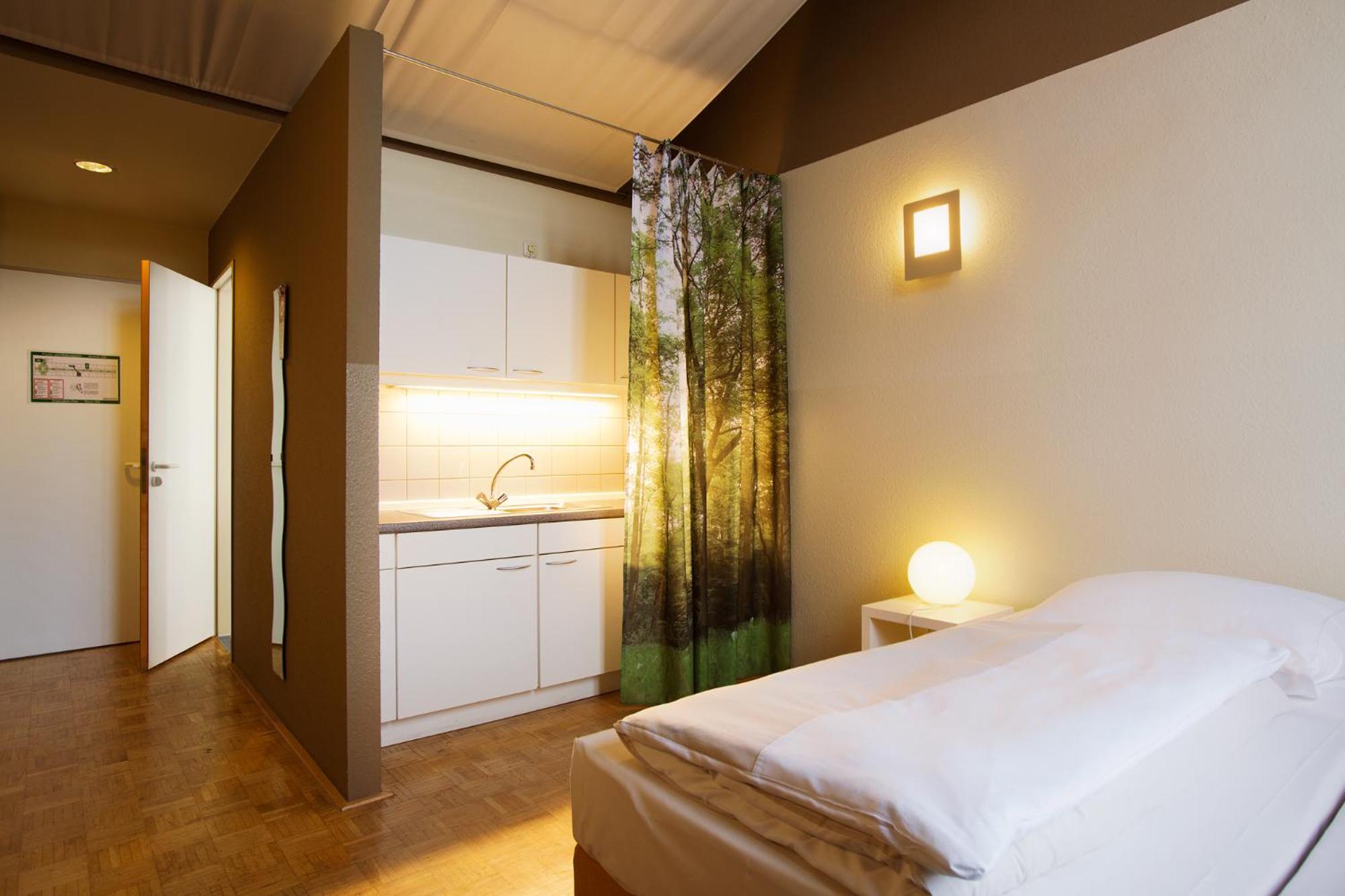 Comfort Apartment Queen Bed photo 1