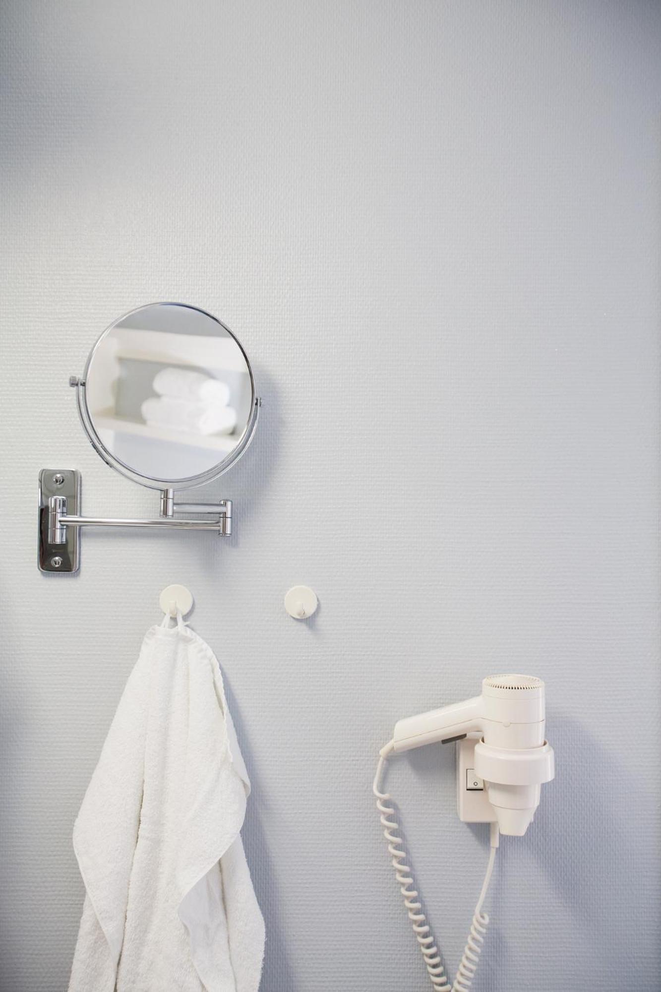 Studio - Photo 1