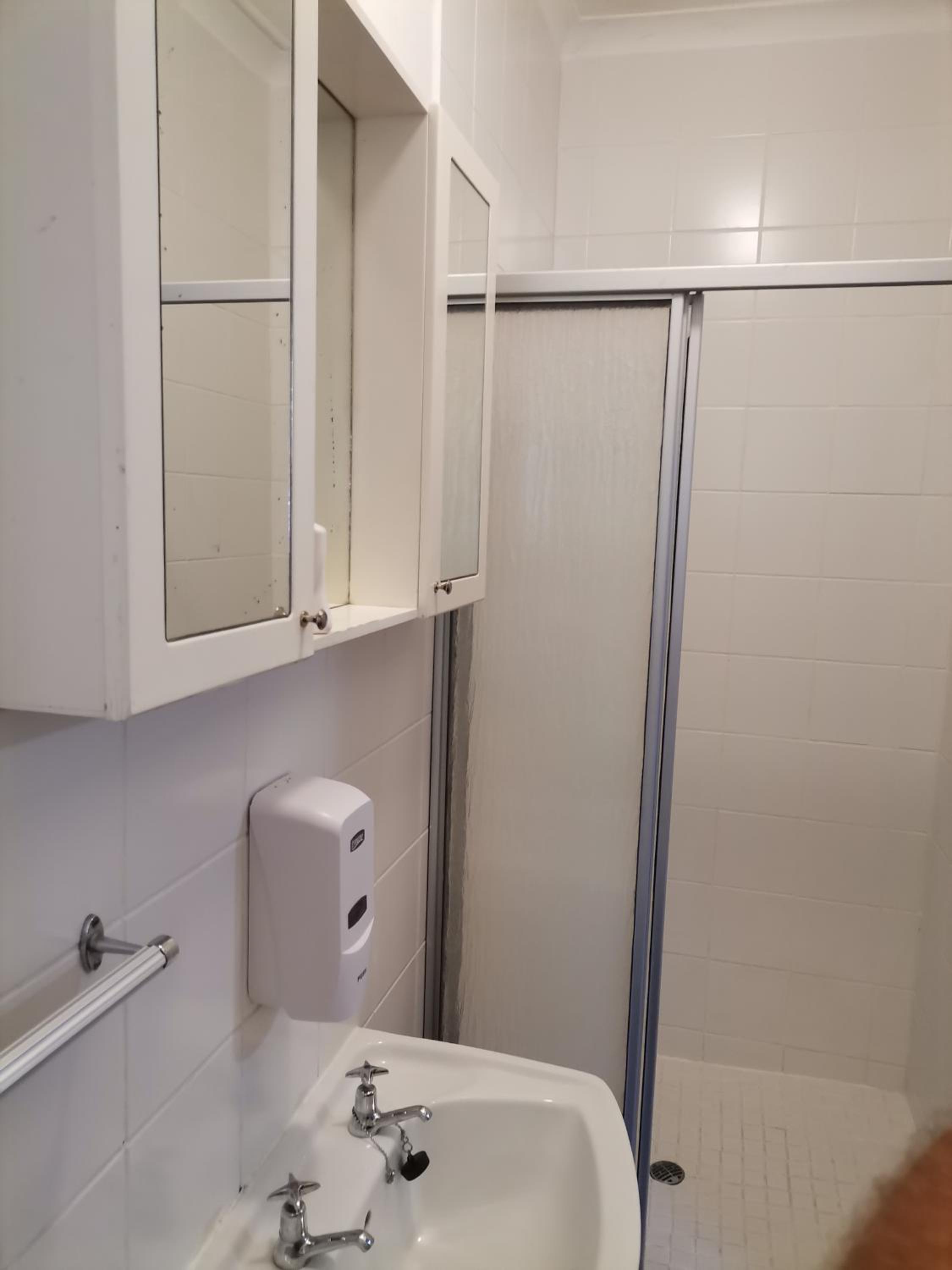 Deluxe Double Room - Photo 8