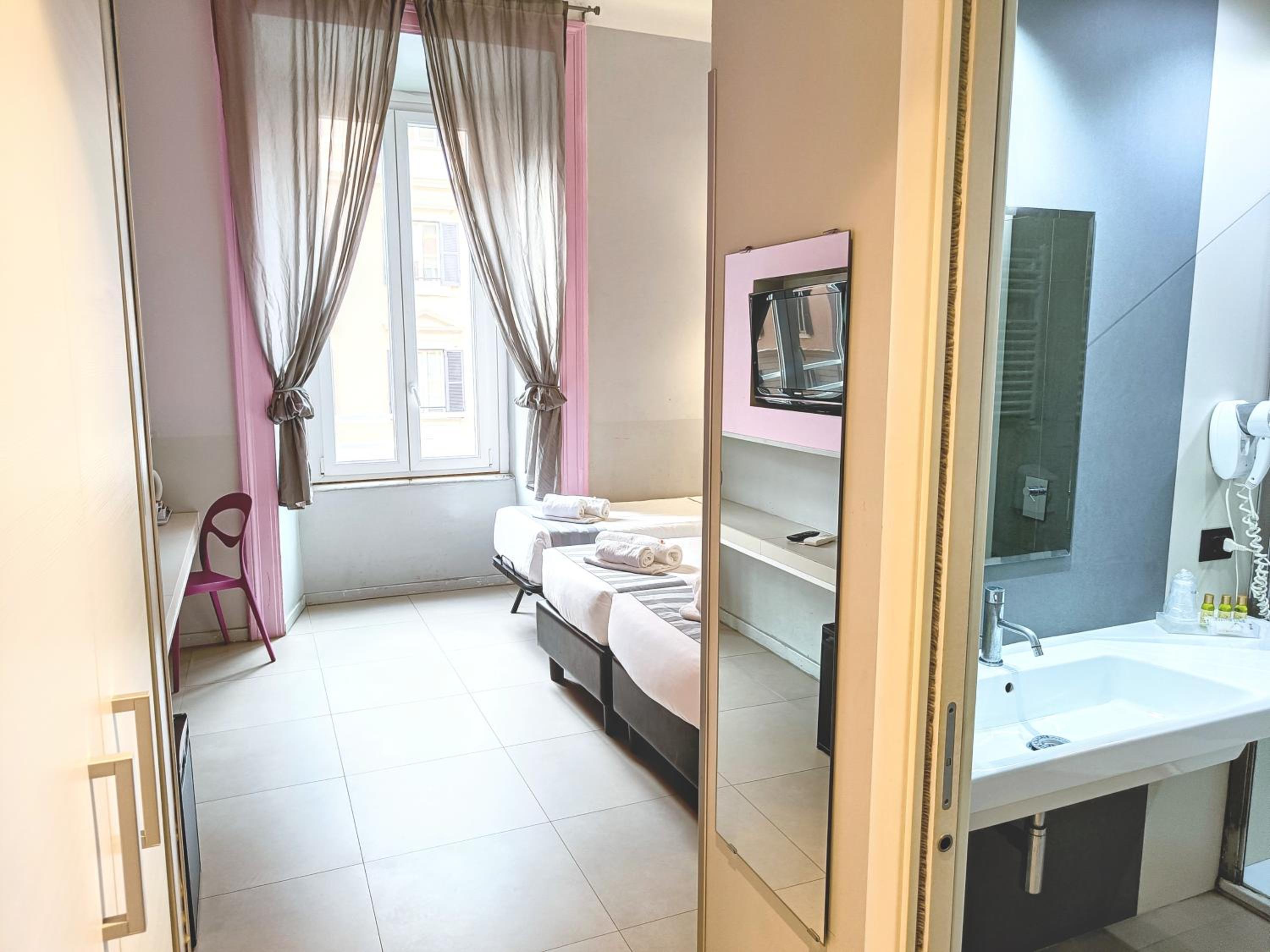 Triple Room photo 2
