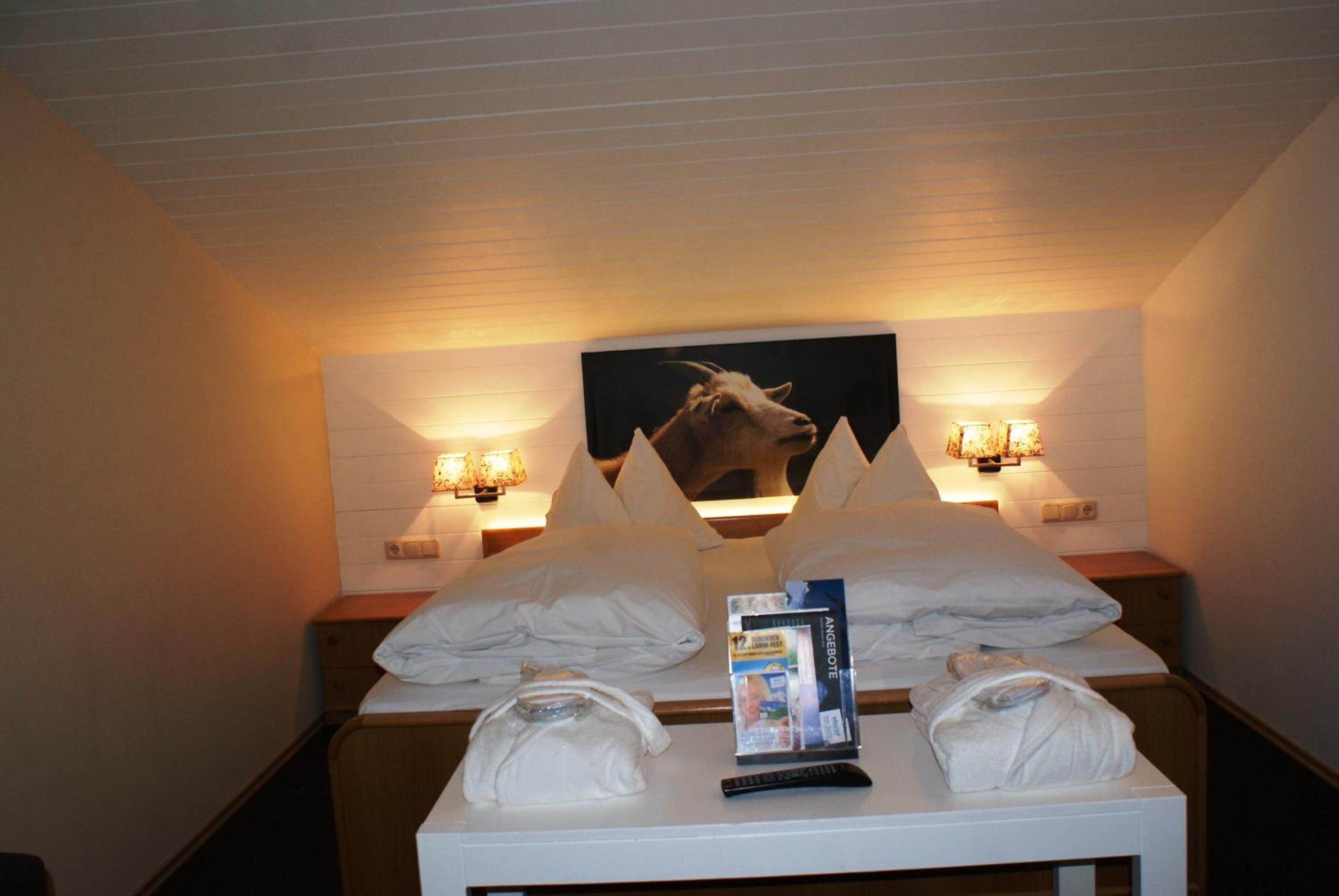 Comfort Three-Bedroom Apartment with Balcony photo 2