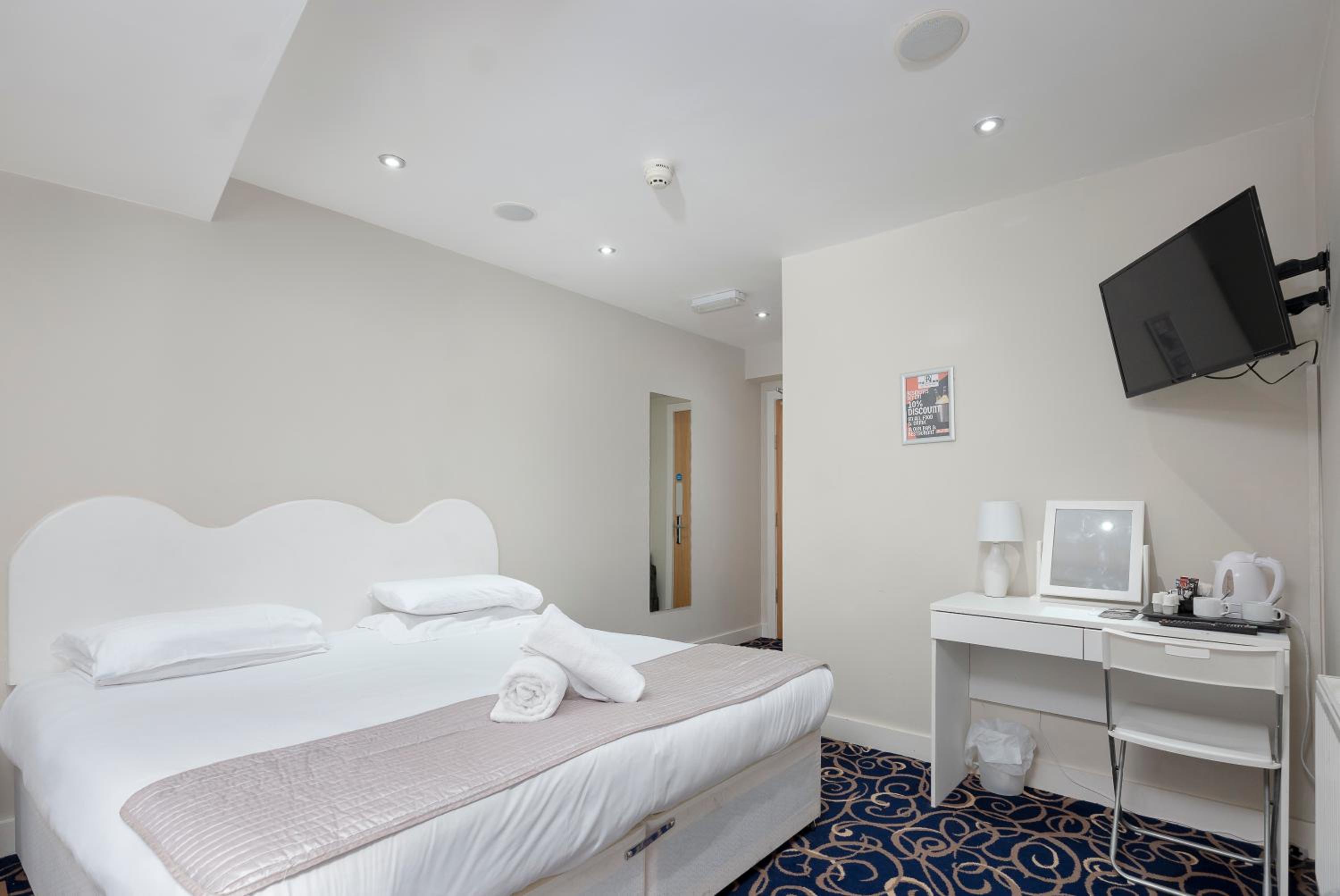 Superior King Room photo 3