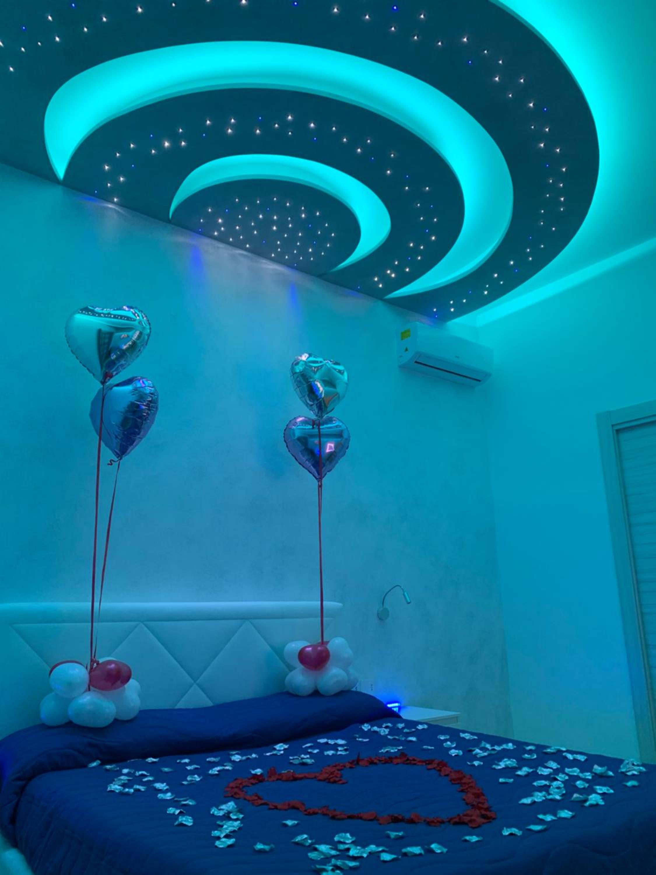 Deluxe Double Room with Balcony photo 3