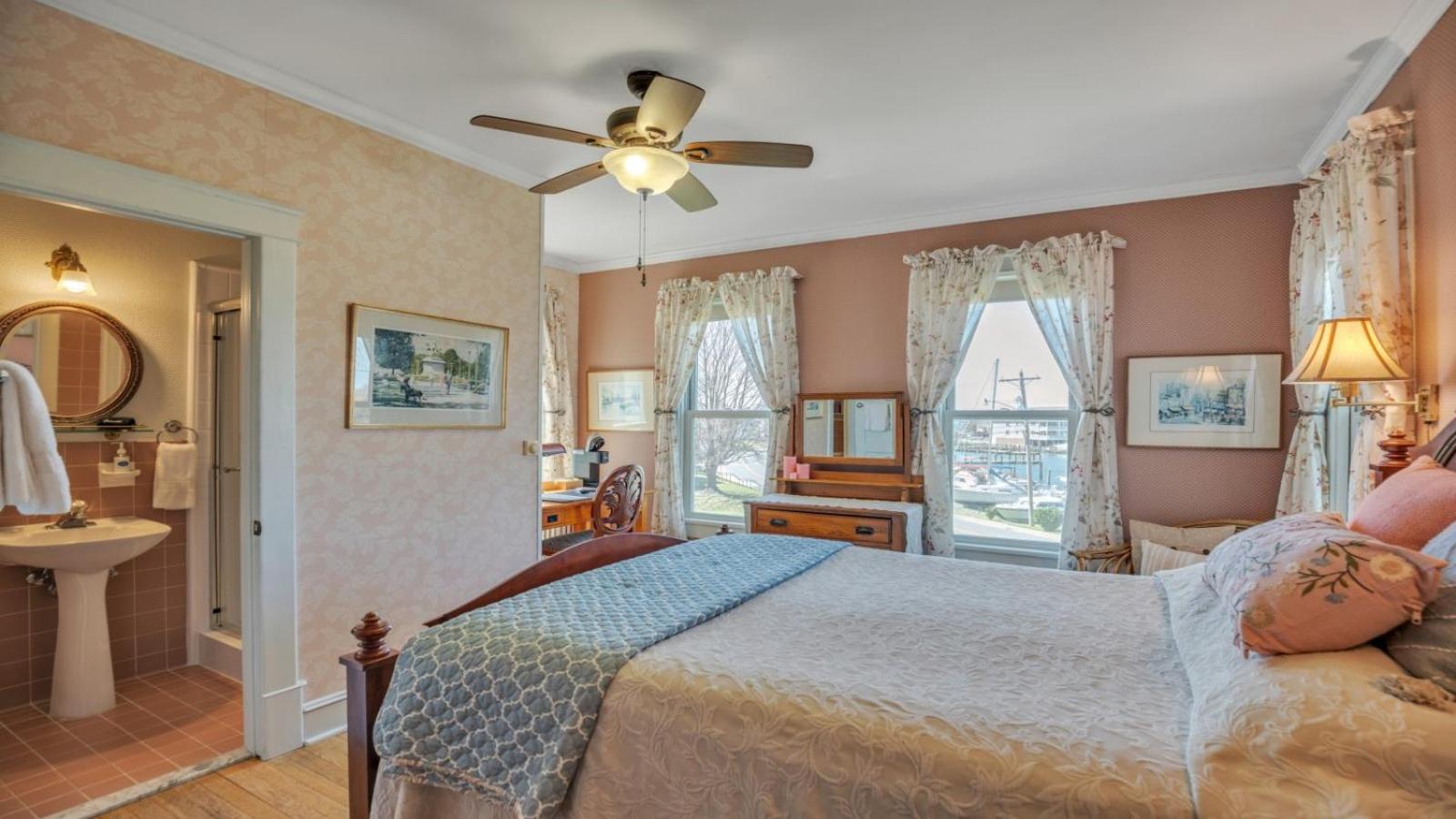 Queen Room with Sea View photo 1
