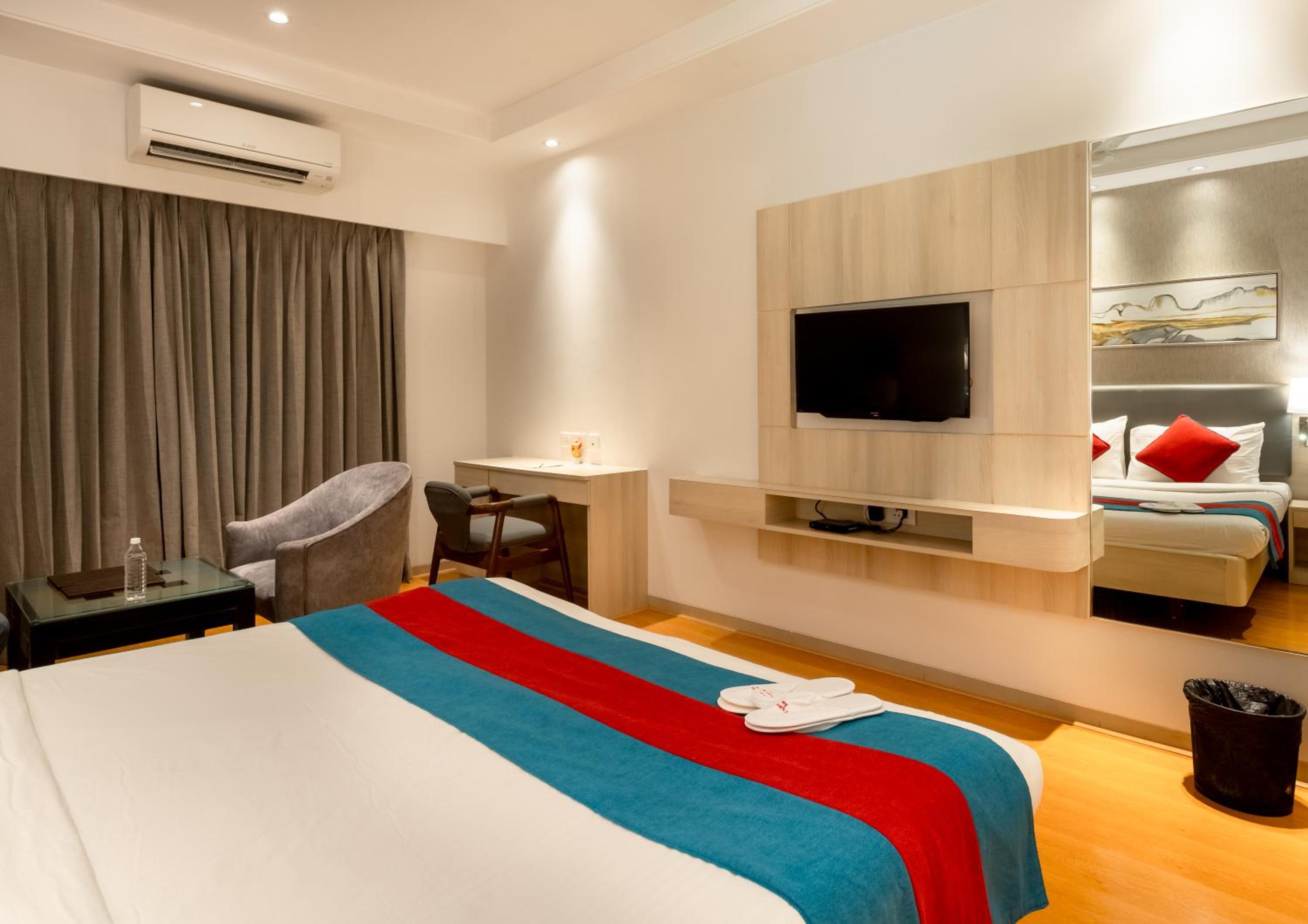 Deluxe Room - Photo 2