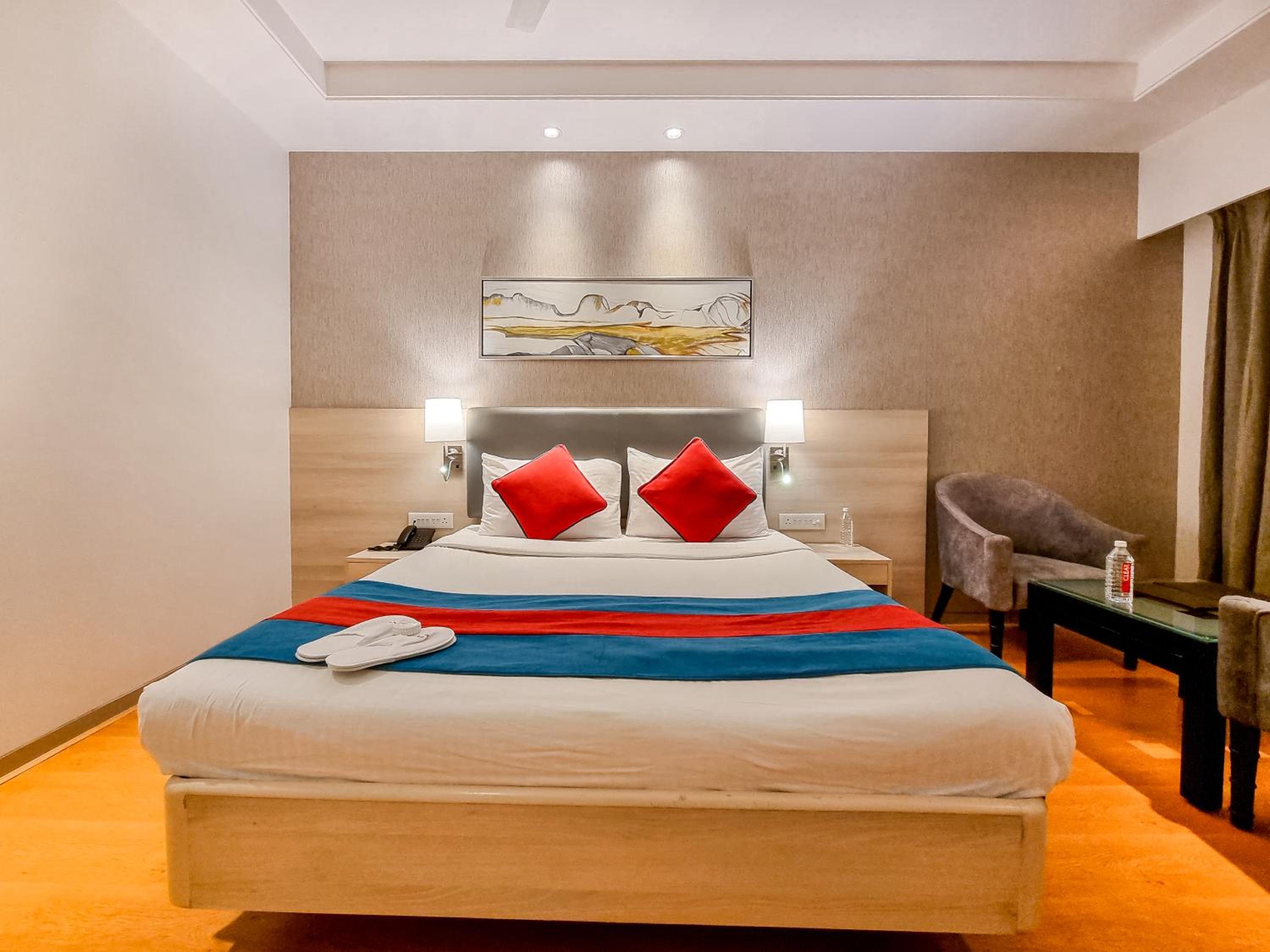 Deluxe Room - Photo 3