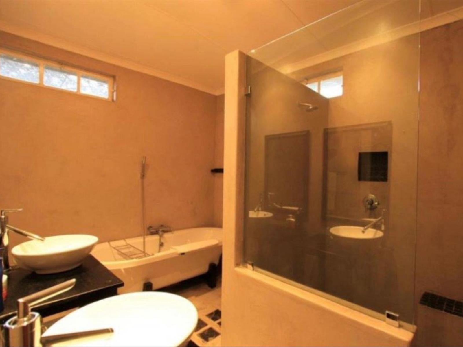 Deluxe Double or Twin Room photo 3