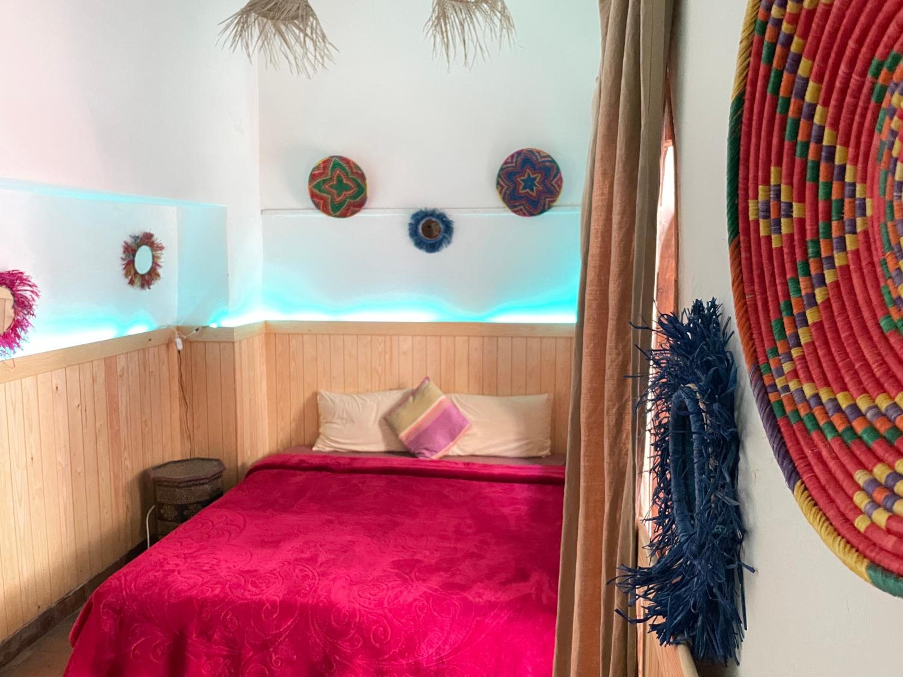 Double or Twin Room with Private Bathroom - Photo 1