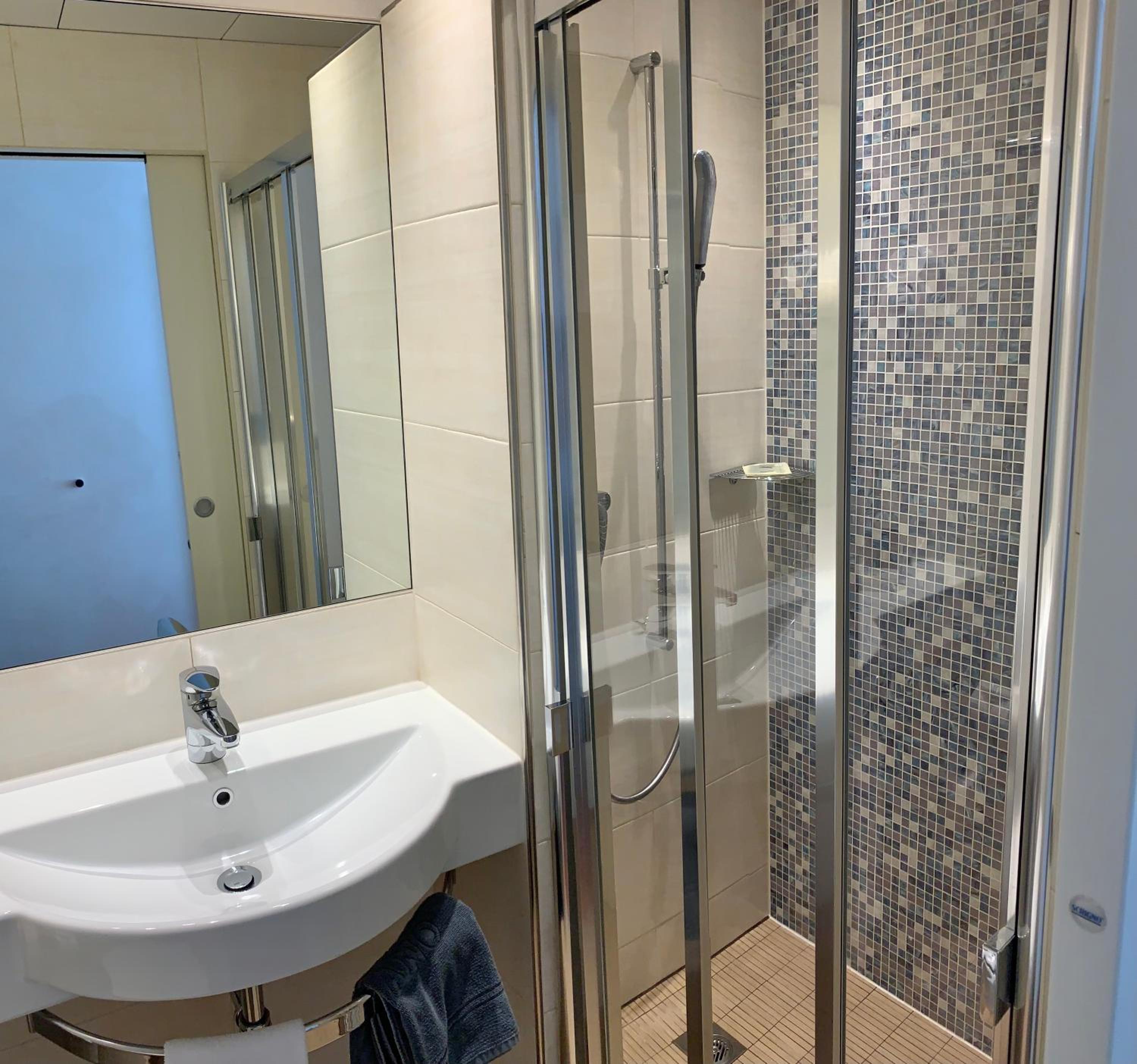 Superior Twin Room - Photo 7