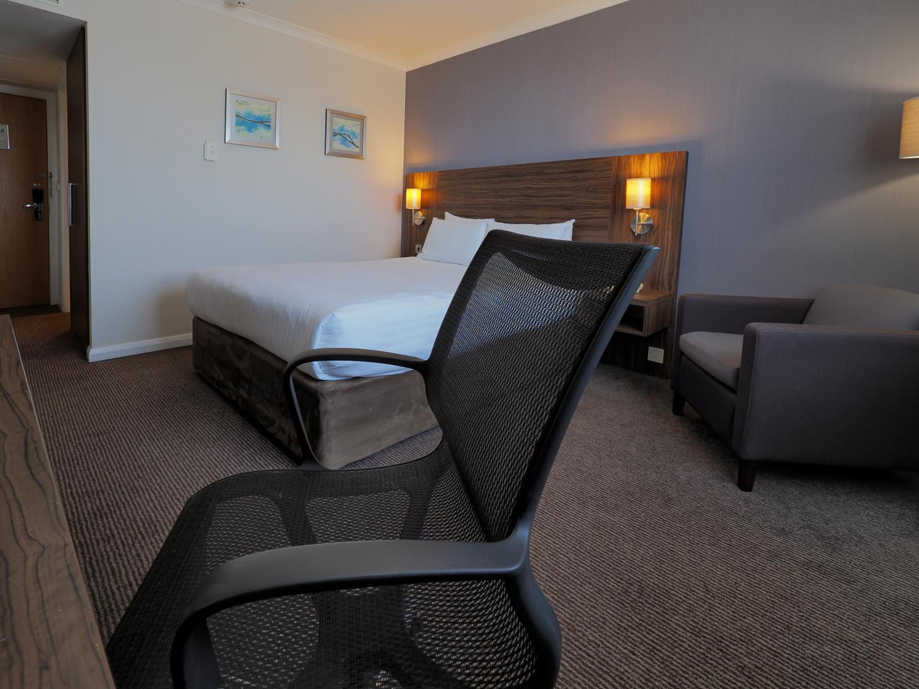 Standard King Room - Photo 4