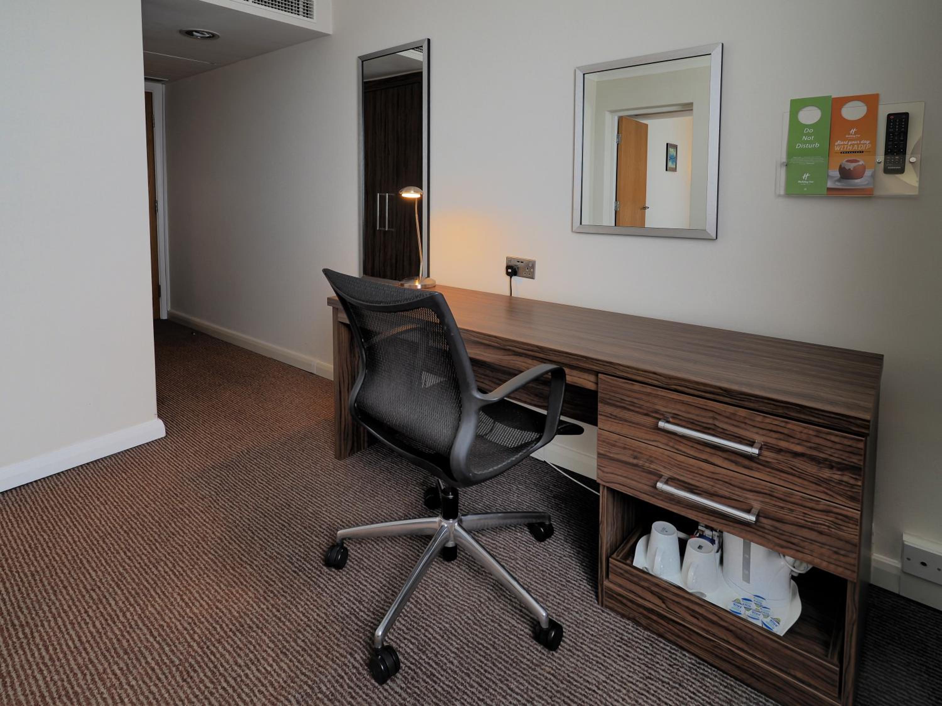 Standard Double Room with Two Double Beds - Photo 2