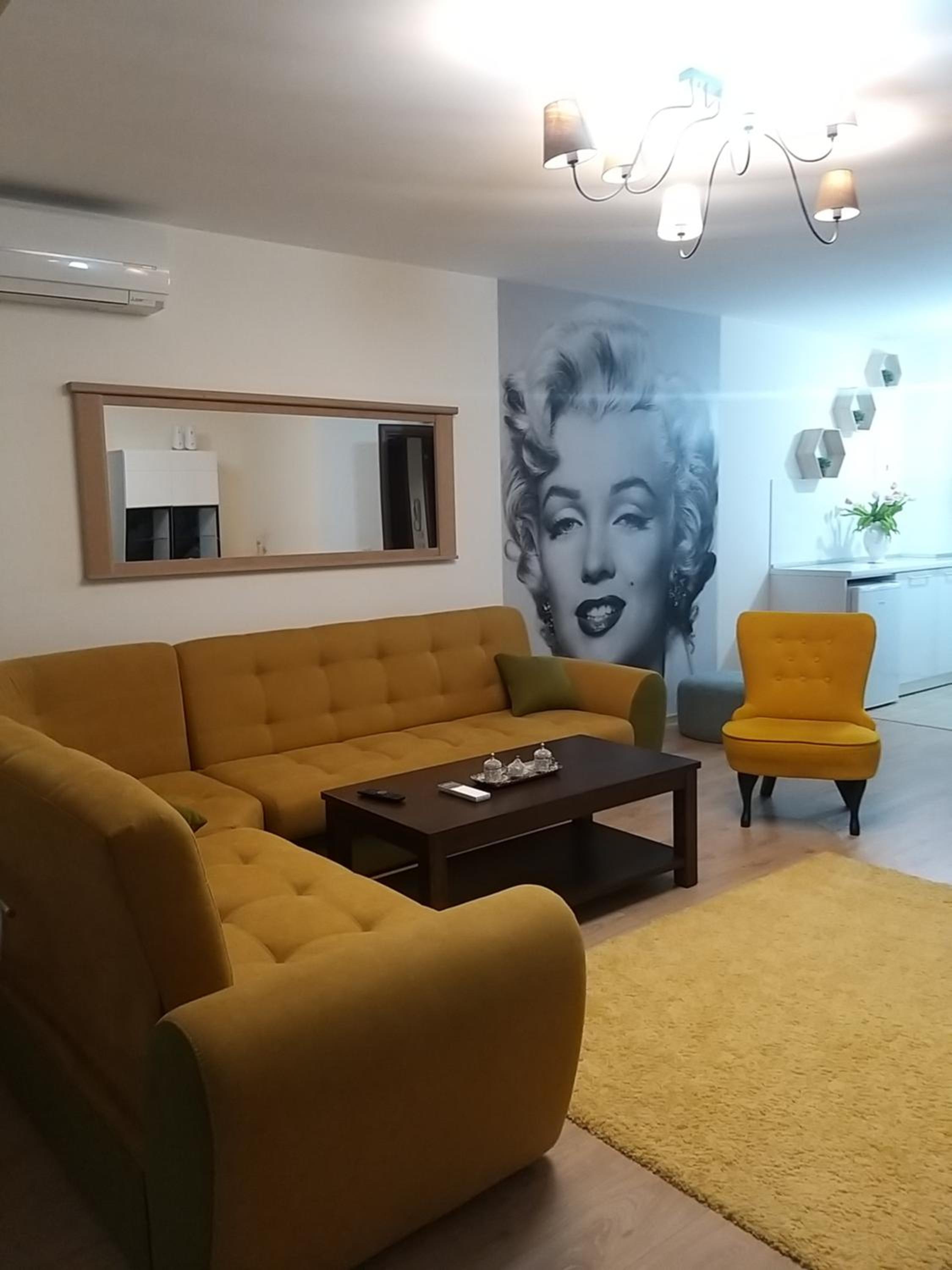 One-Bedroom Apartment - Photo 31