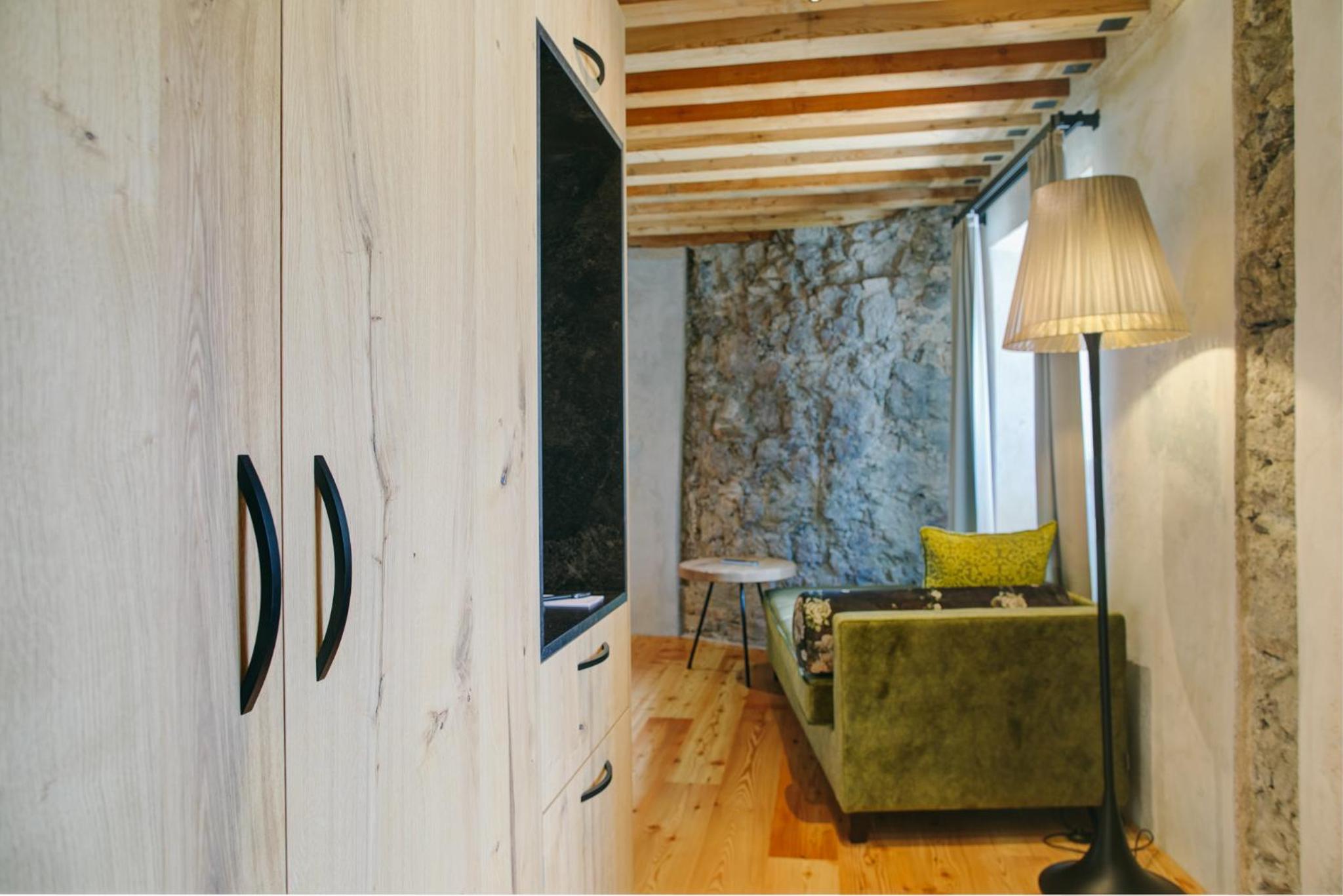 Suite with Mountain View - Photo 2
