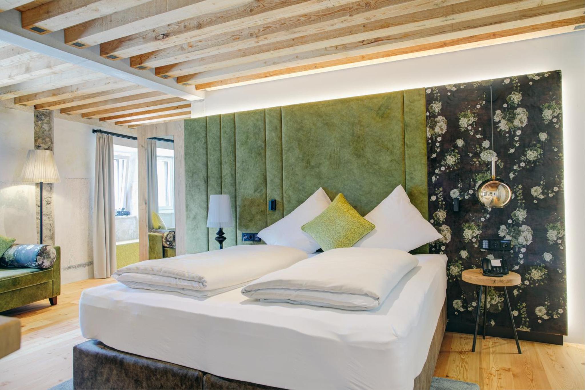 Suite with Mountain View - Photo 1