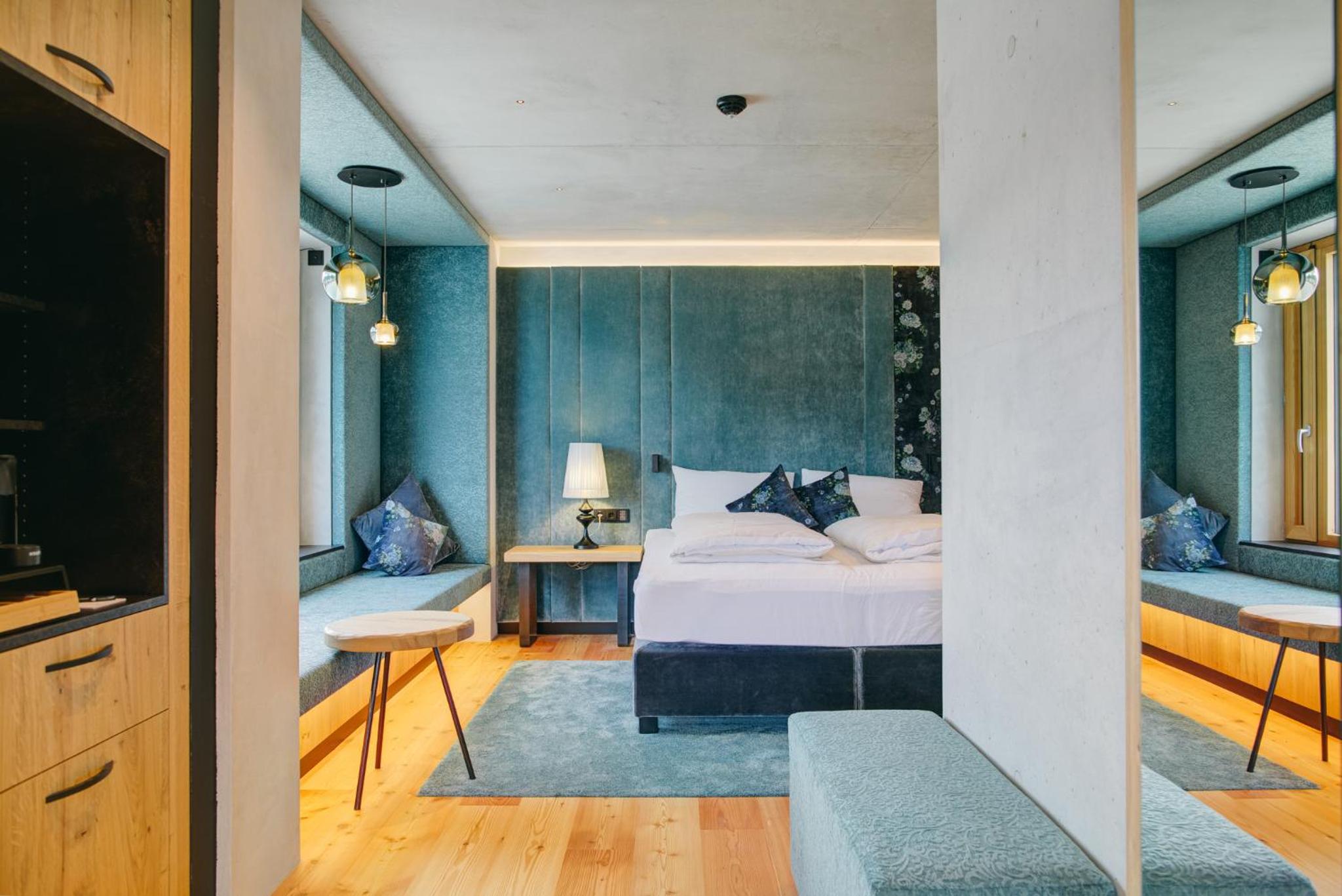 Suite with River View - Photo 1