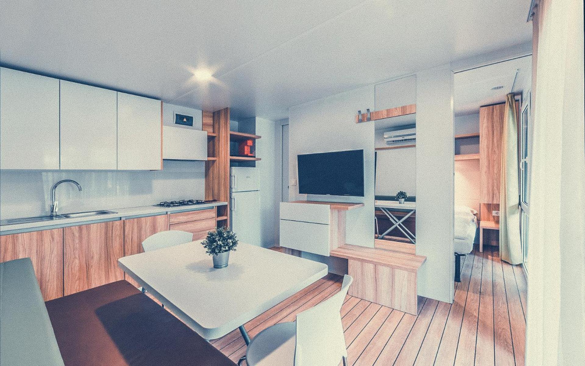 Large Cottage Superior
