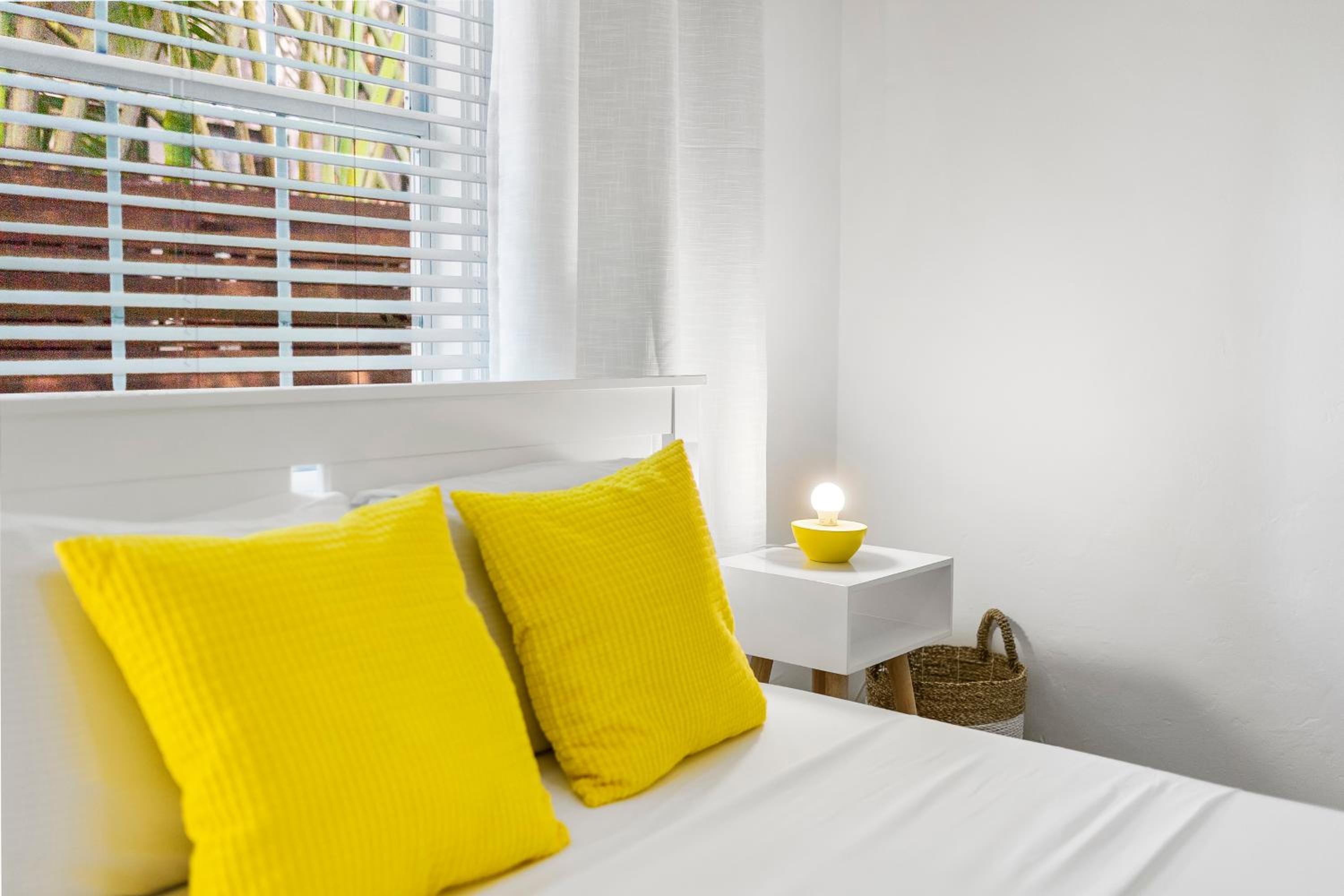 One-Bedroom Apartment - Photo 12