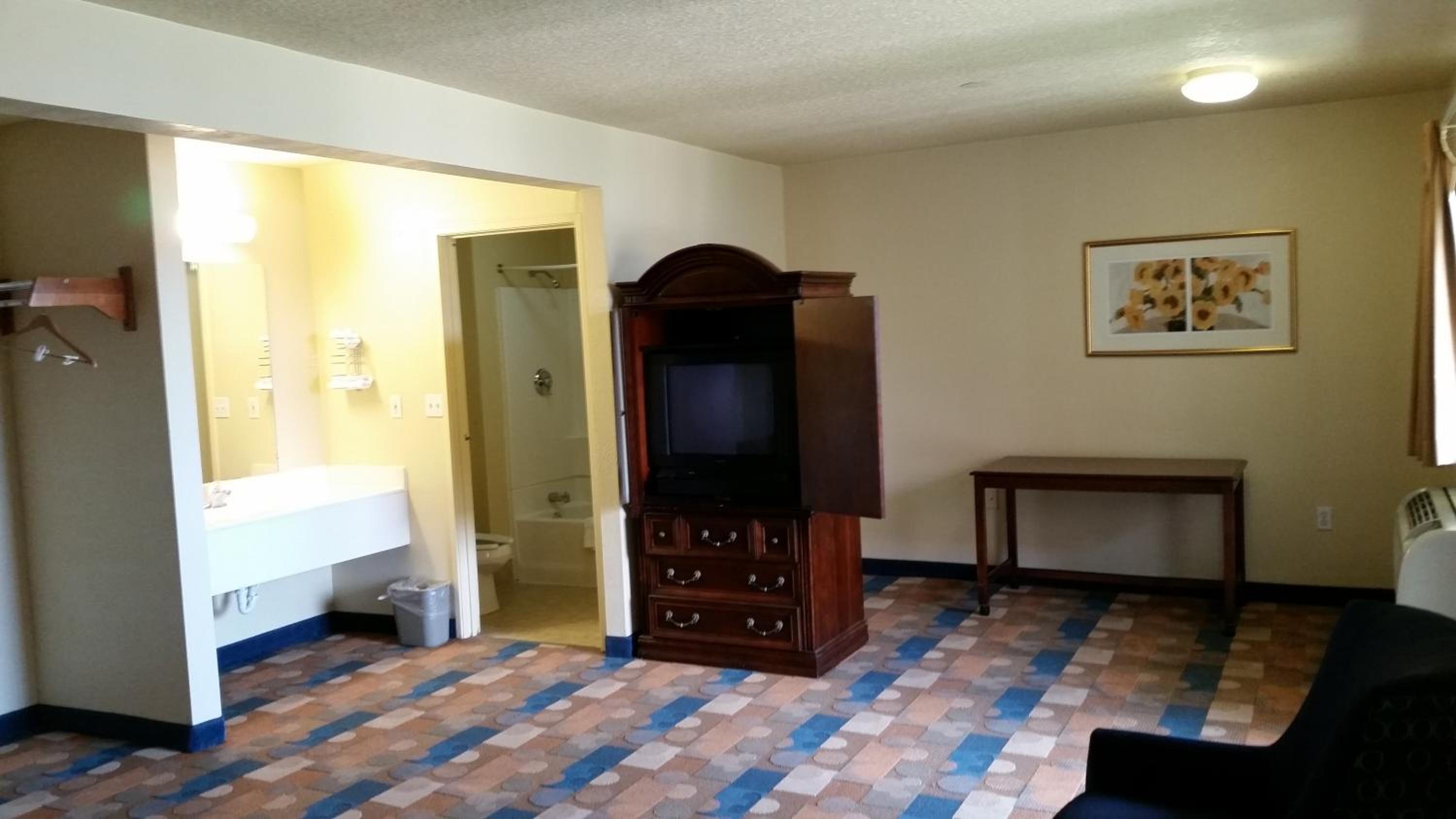 Double Room with Two Double Beds - Photo 3