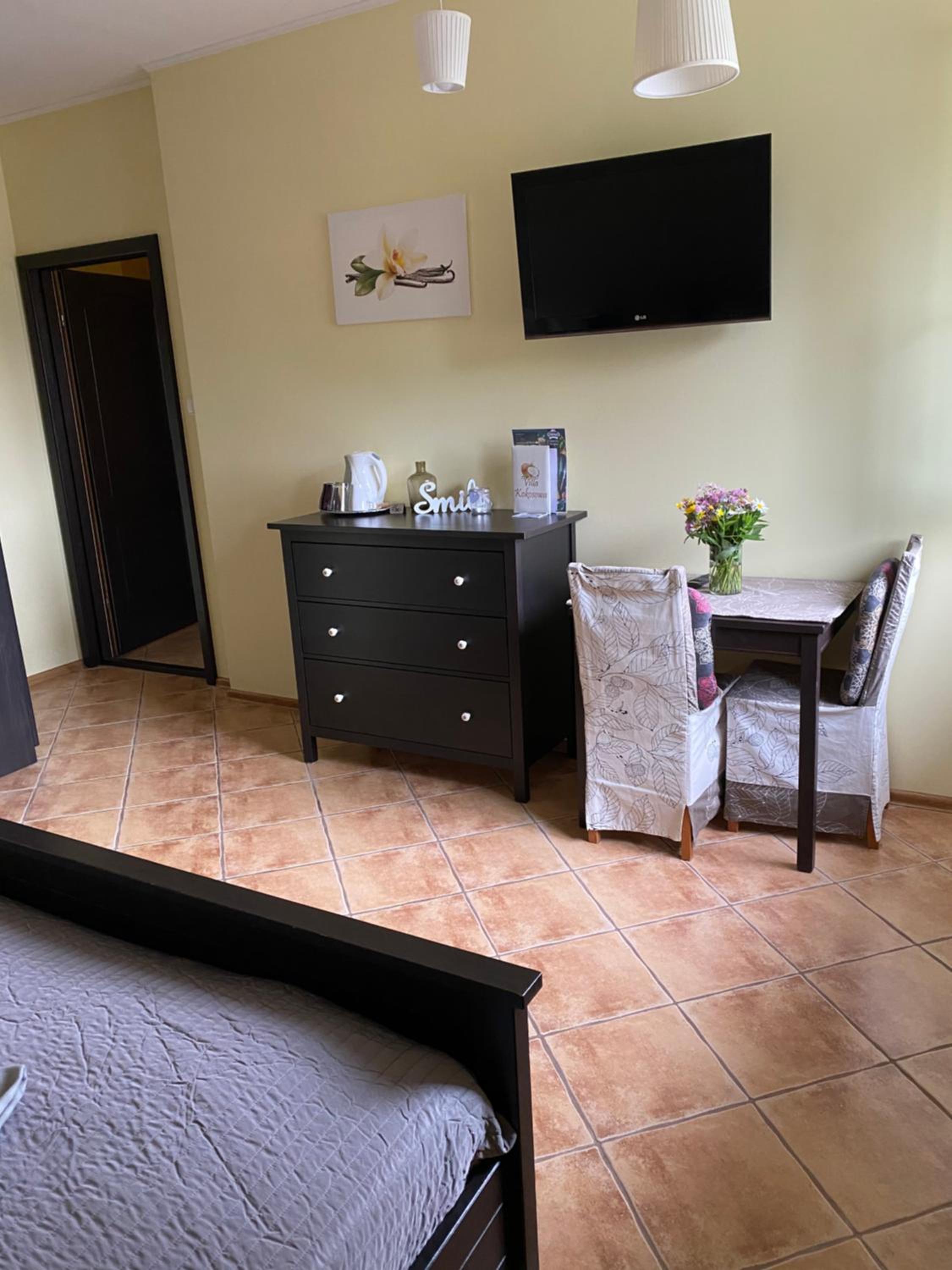 Double Room - Photo 7