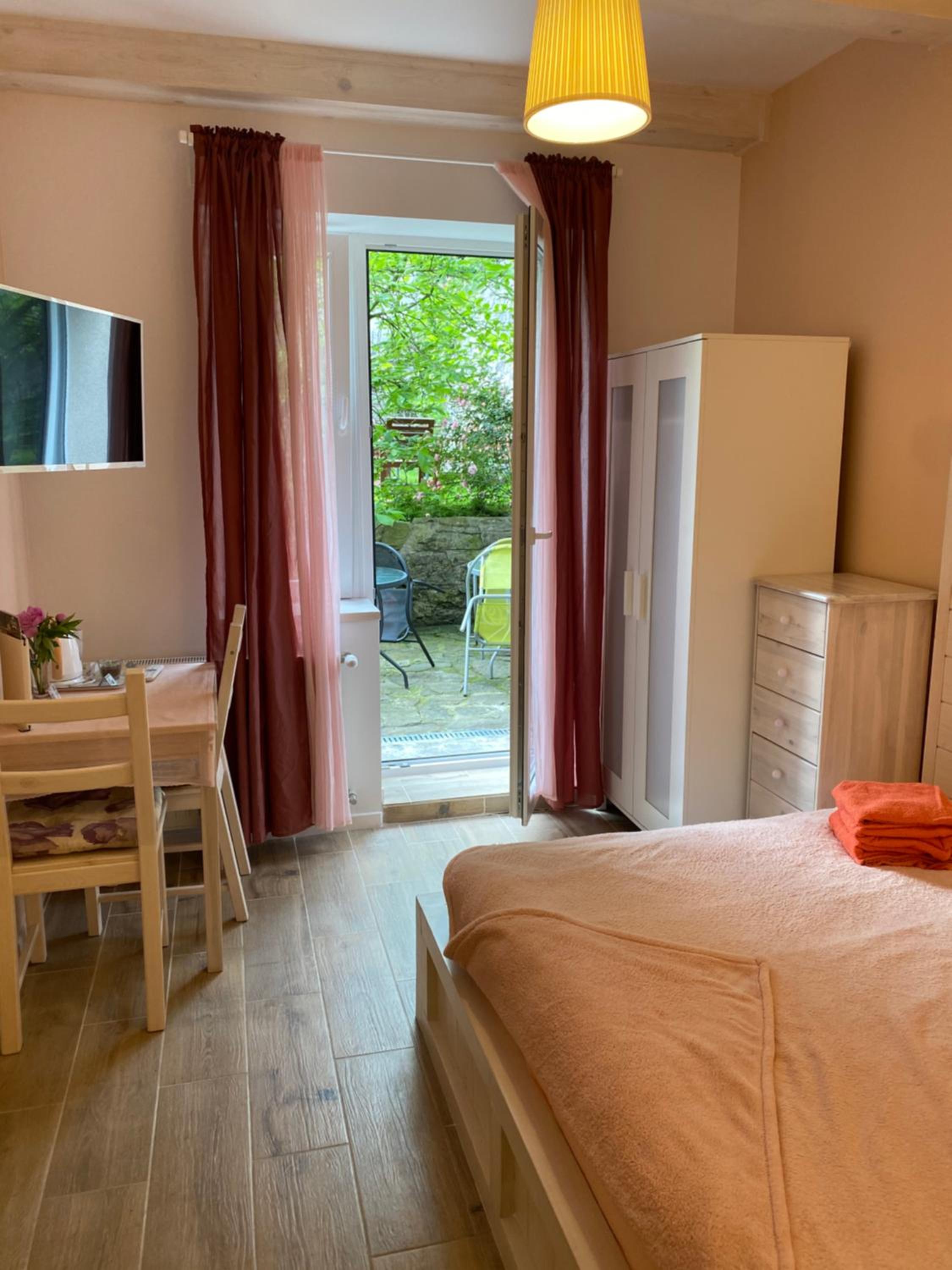 Double Room - Photo 5