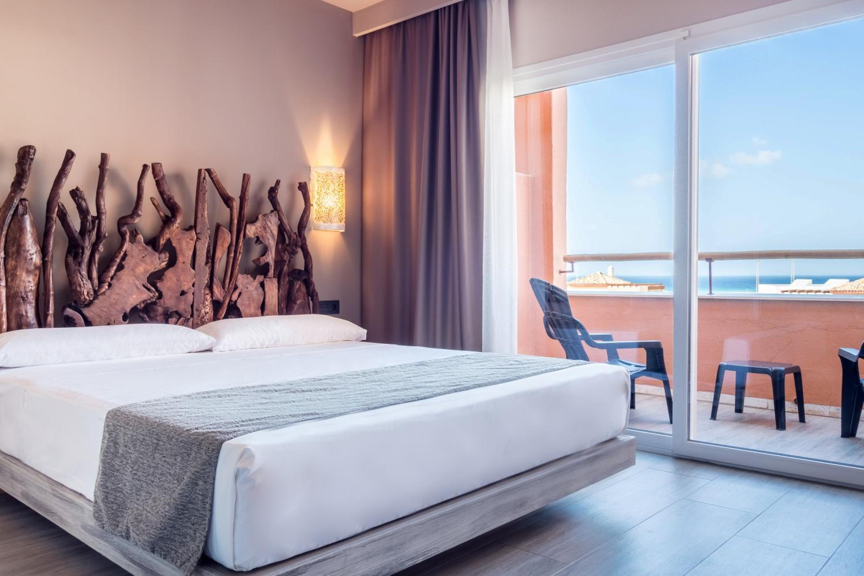 Habitación Doble con Vista al Mar (2 Adultos)
