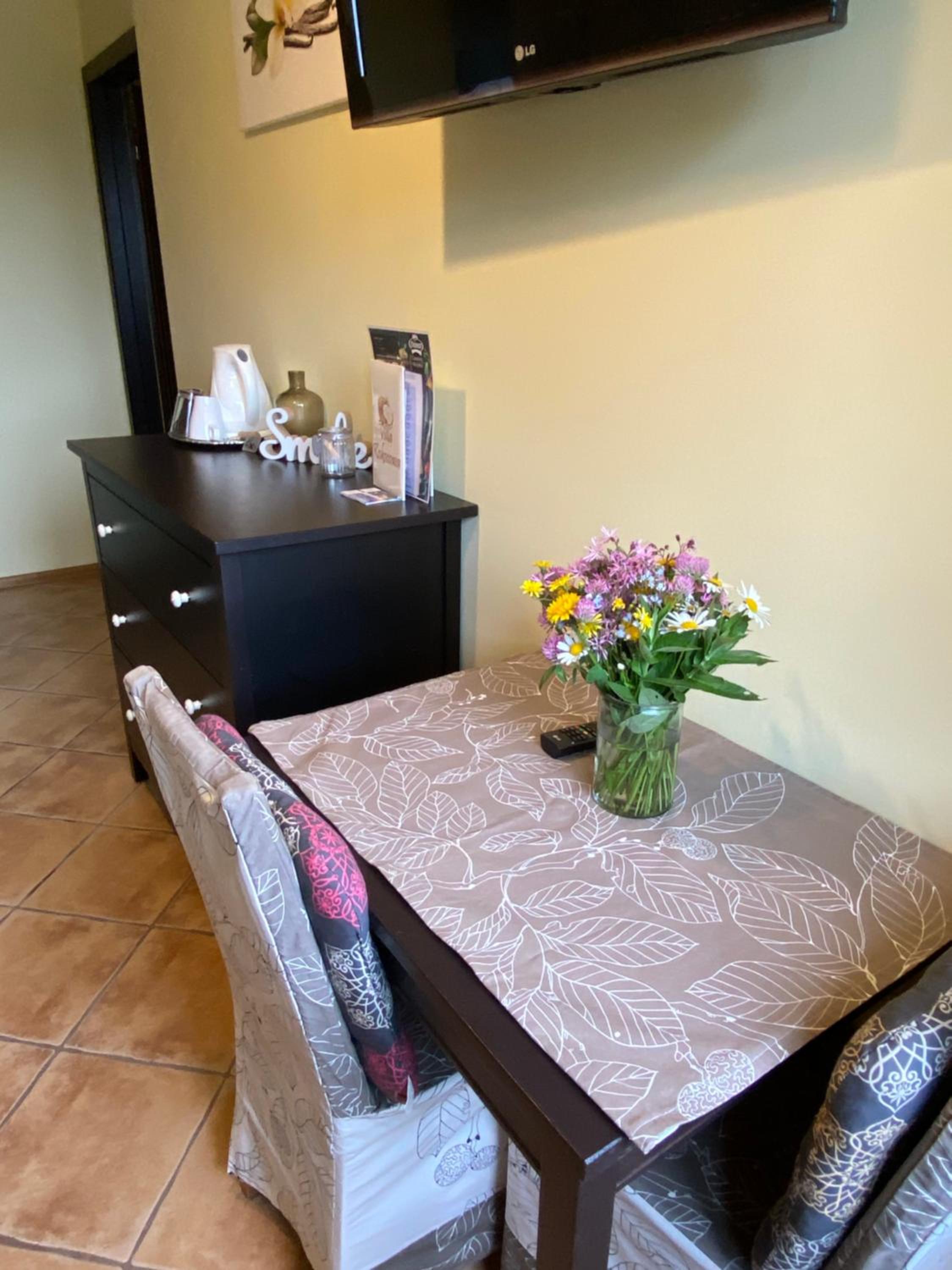 Double Room - Photo 6
