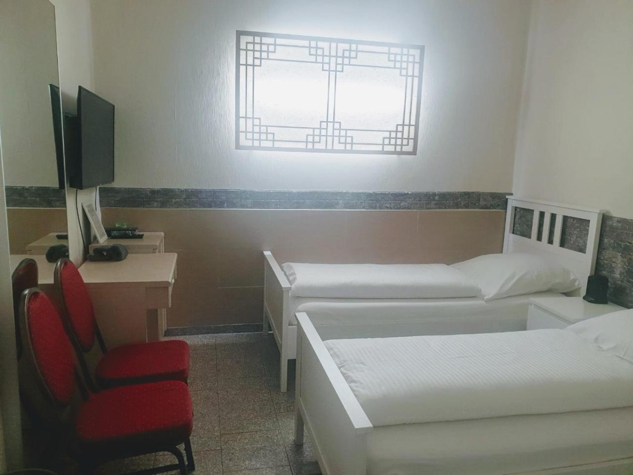 Standard Triple Room - Photo 3