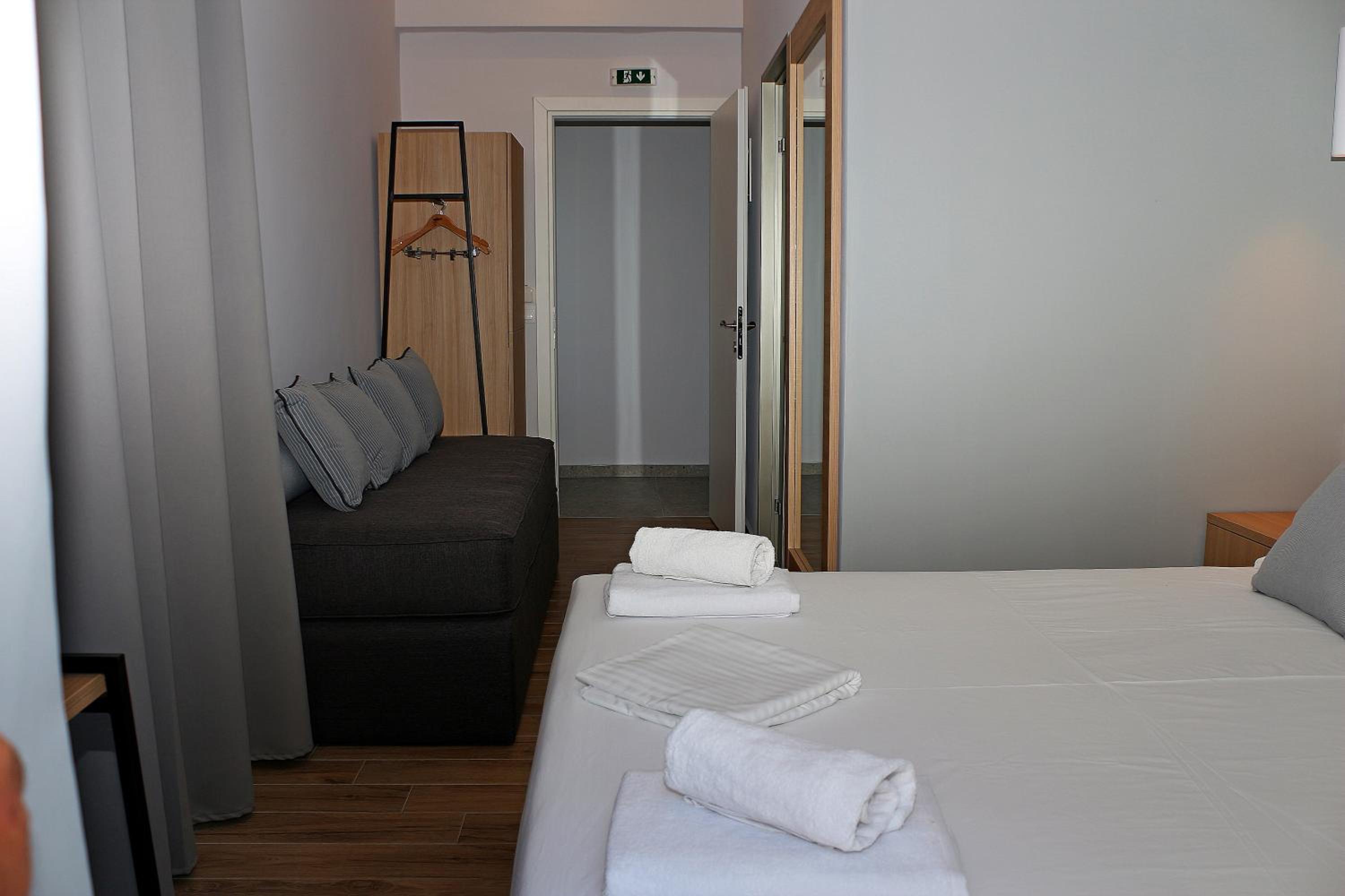 Triple Room with Terrace photo 2