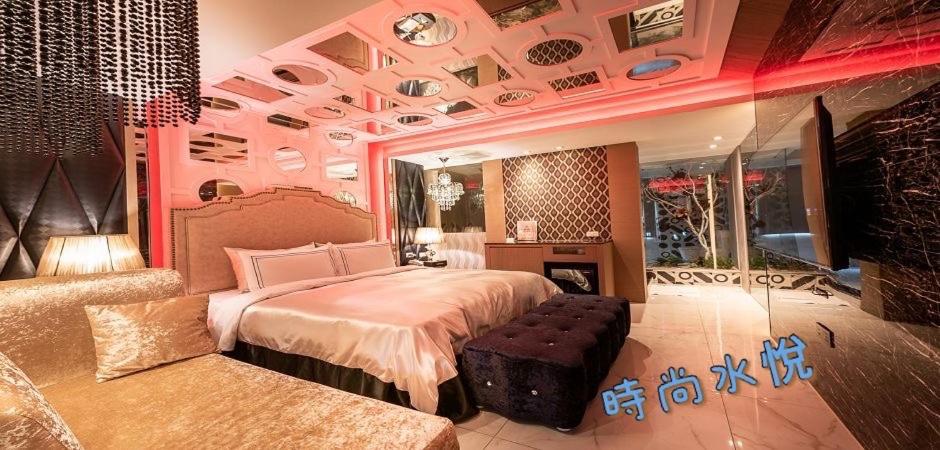 Superior Double Room (Check-In After 21:00) photo 2