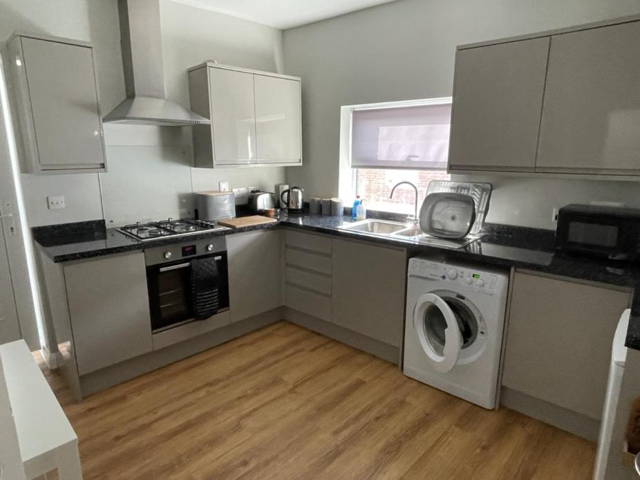 One-Bedroom Apartment - Photo 4