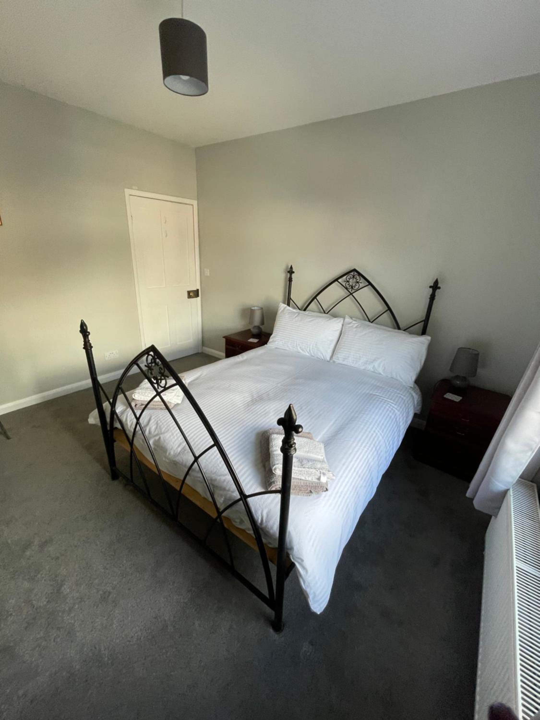 One-Bedroom Apartment - Photo 8