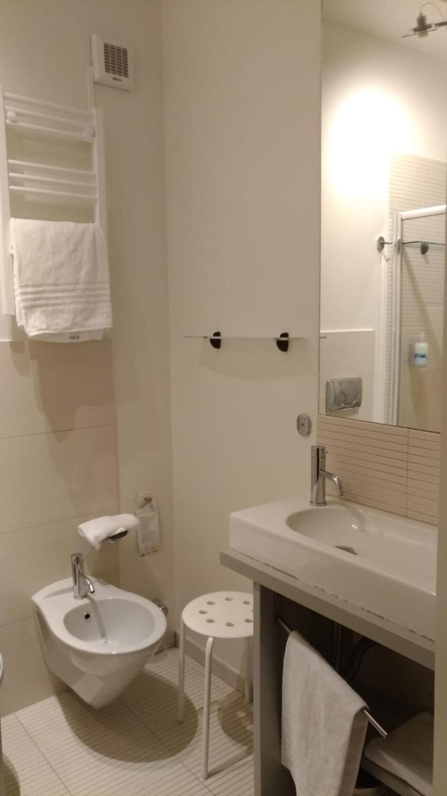 Budget Double Room photo 3