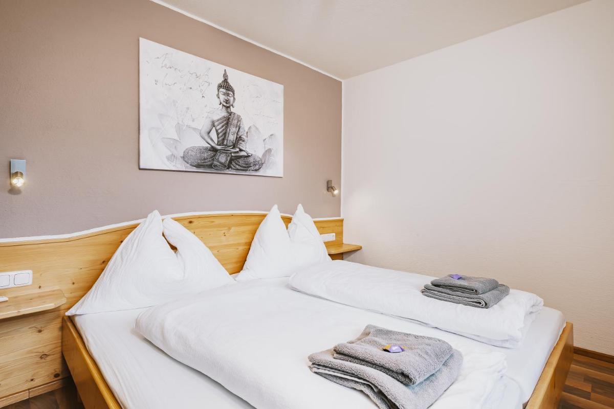Two-Bedroom Apartment with Balcony photo 1