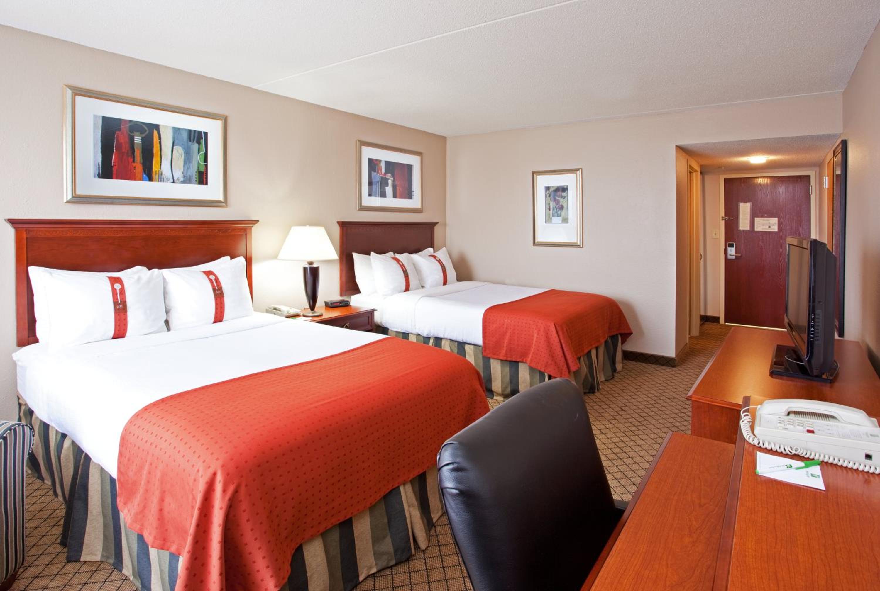Standard Double Room with Two Double Beds - Photo 5