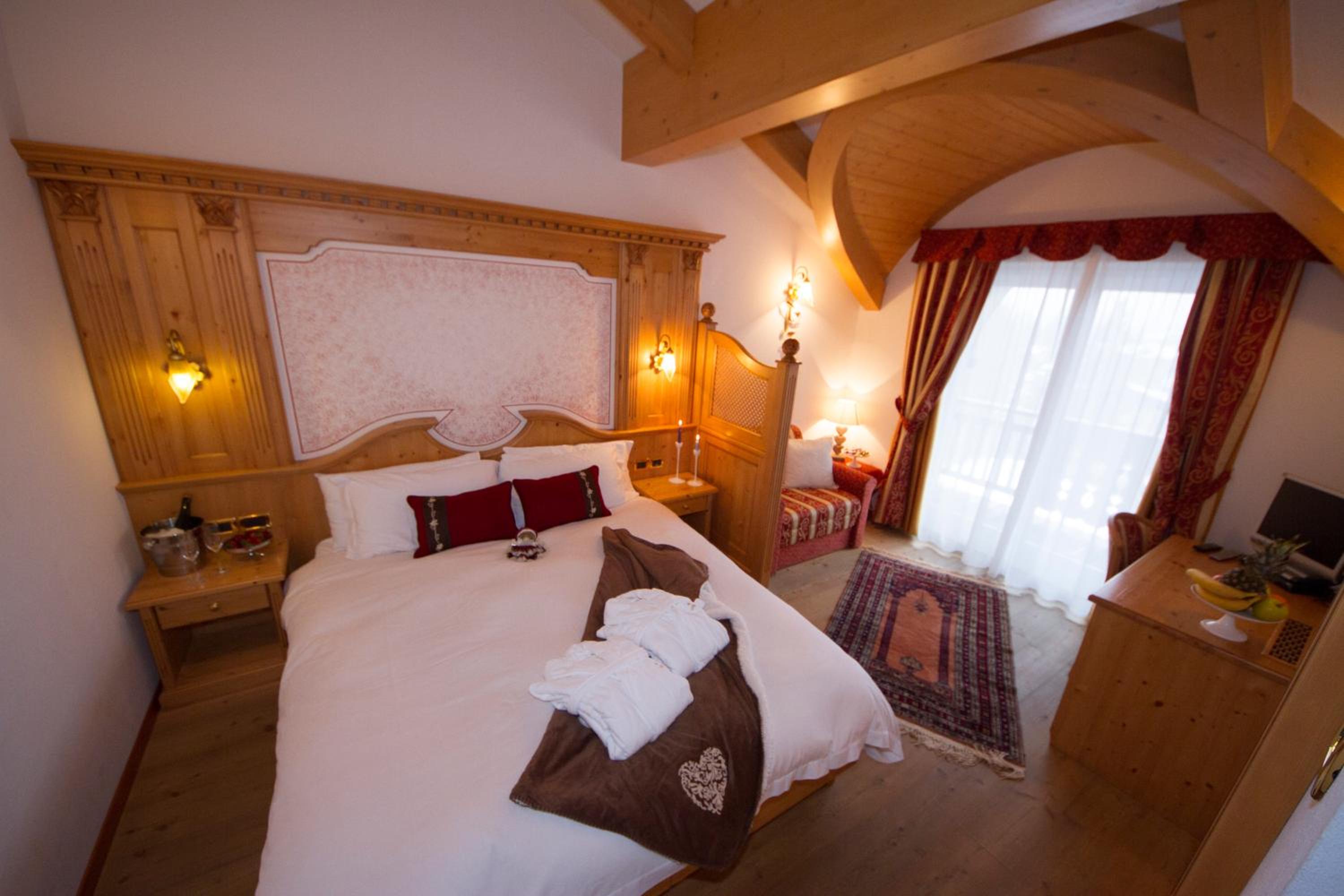 Superior Double or Twin Room with Mountain View - Photo 4