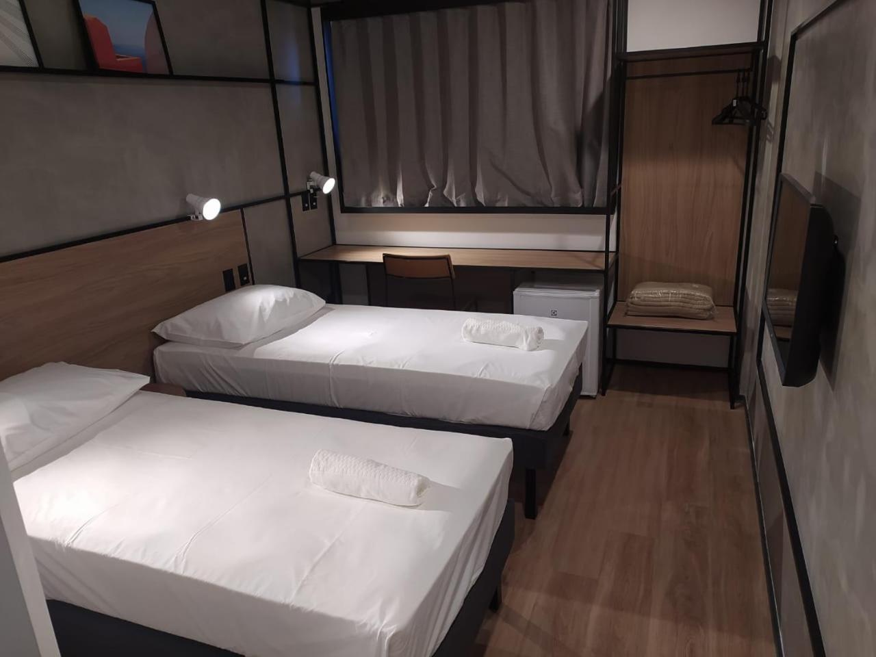 Standard Twin Room - Photo 6