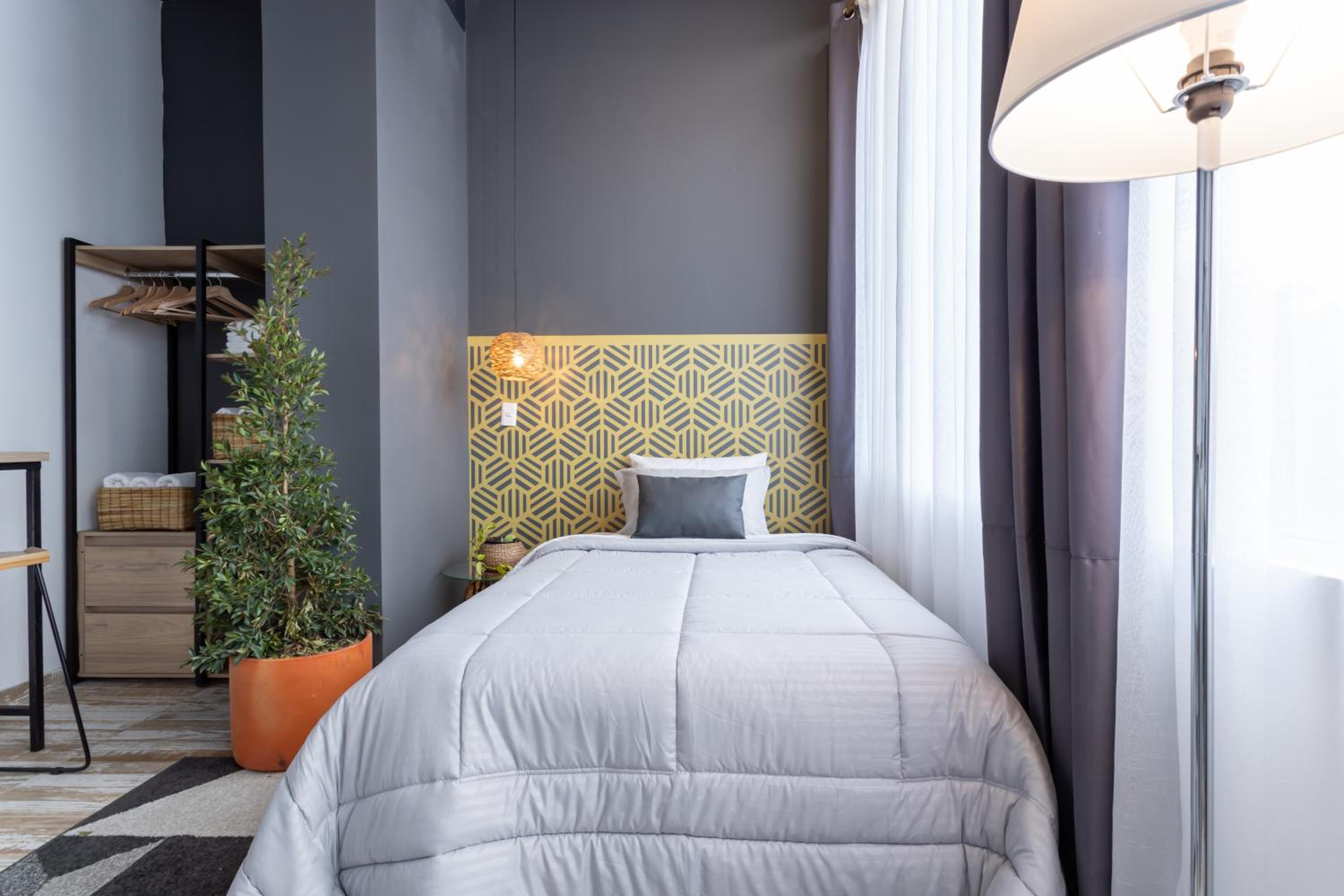 Single Room with Private Bathroom photo 1