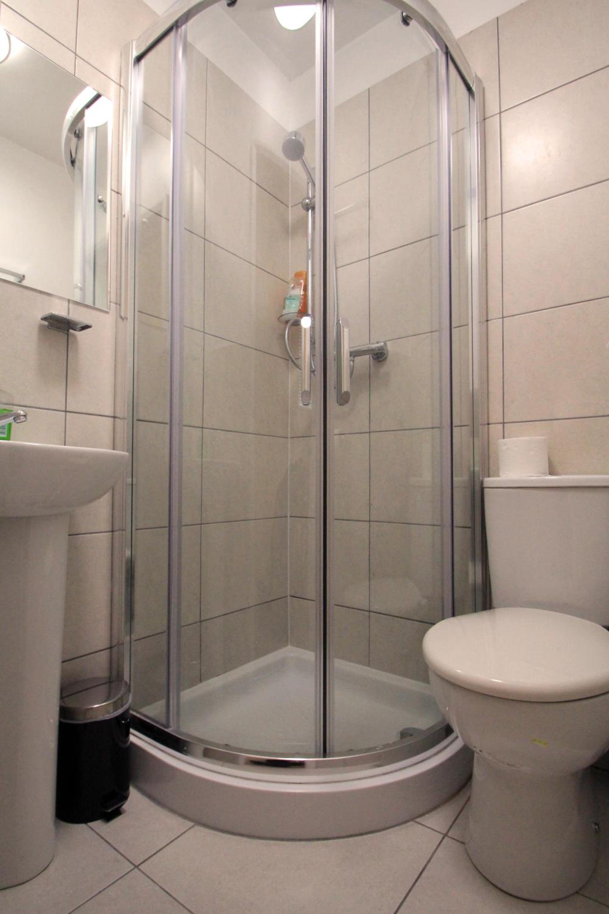 Double Room with Private Bathroom photo 2