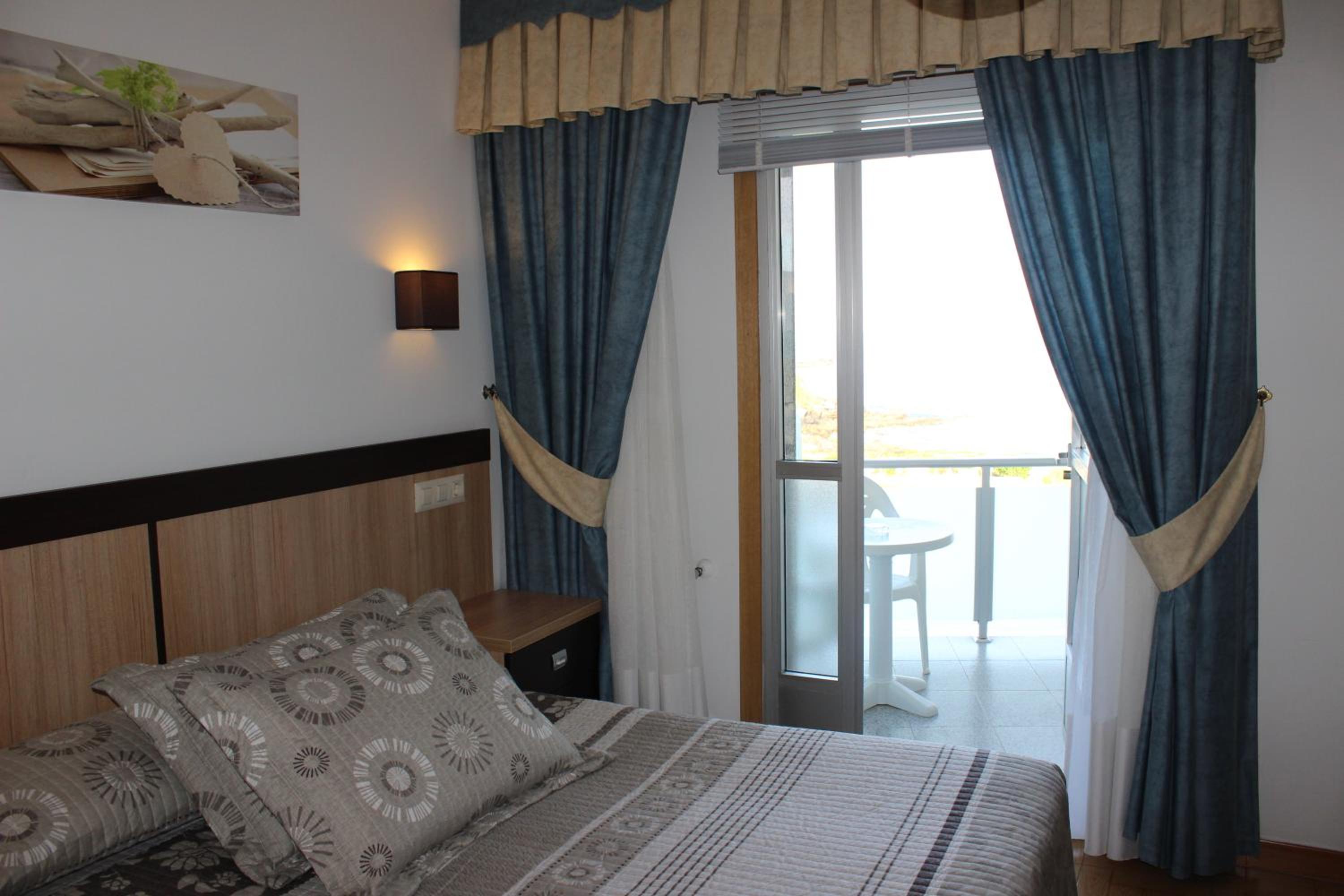 Double Room with Balcony and Sea View photo 2