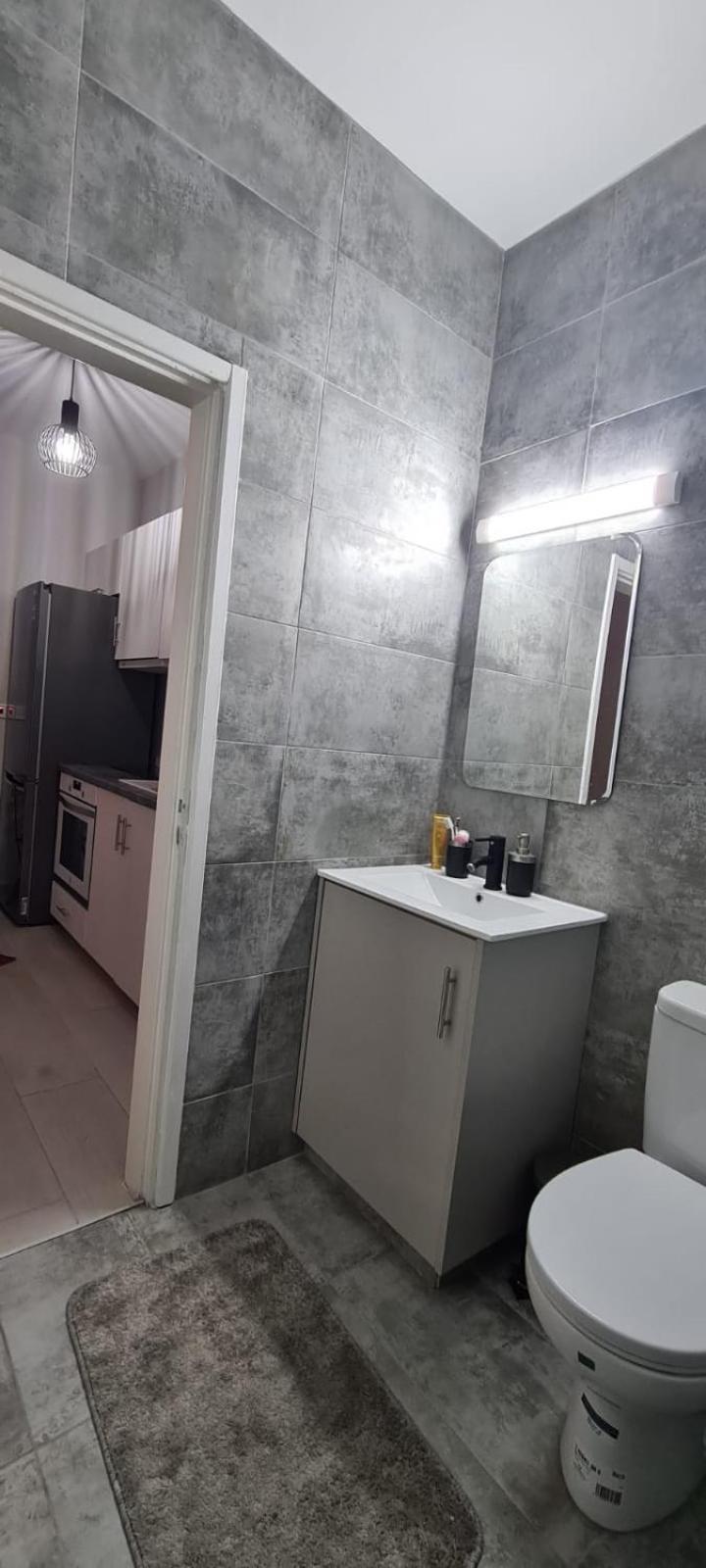 One-Bedroom Apartment - Photo 14