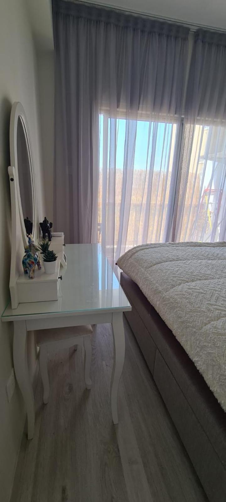 One-Bedroom Apartment - Photo 15