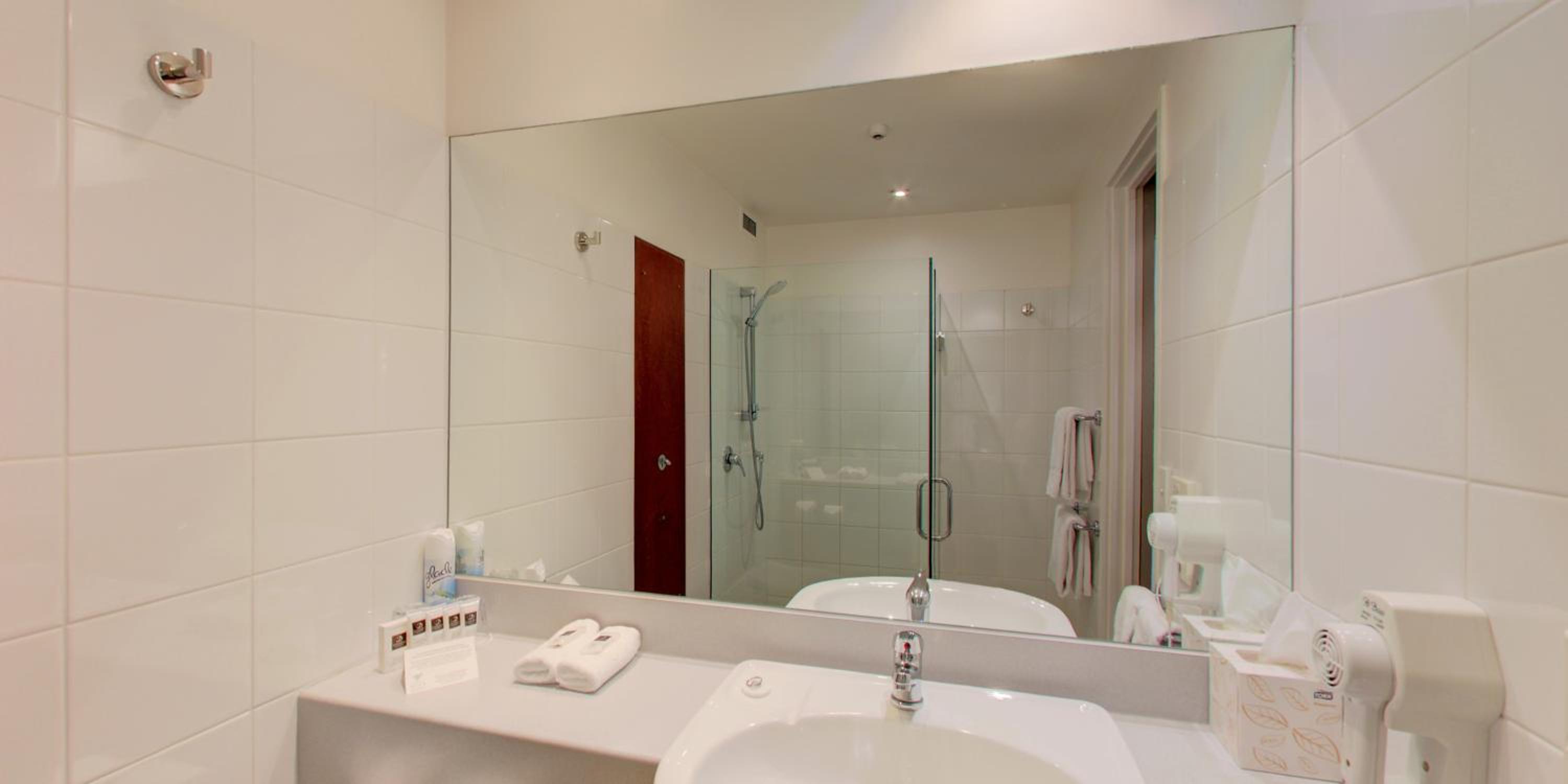 Standard Double Room with Two Double Beds - Photo 4