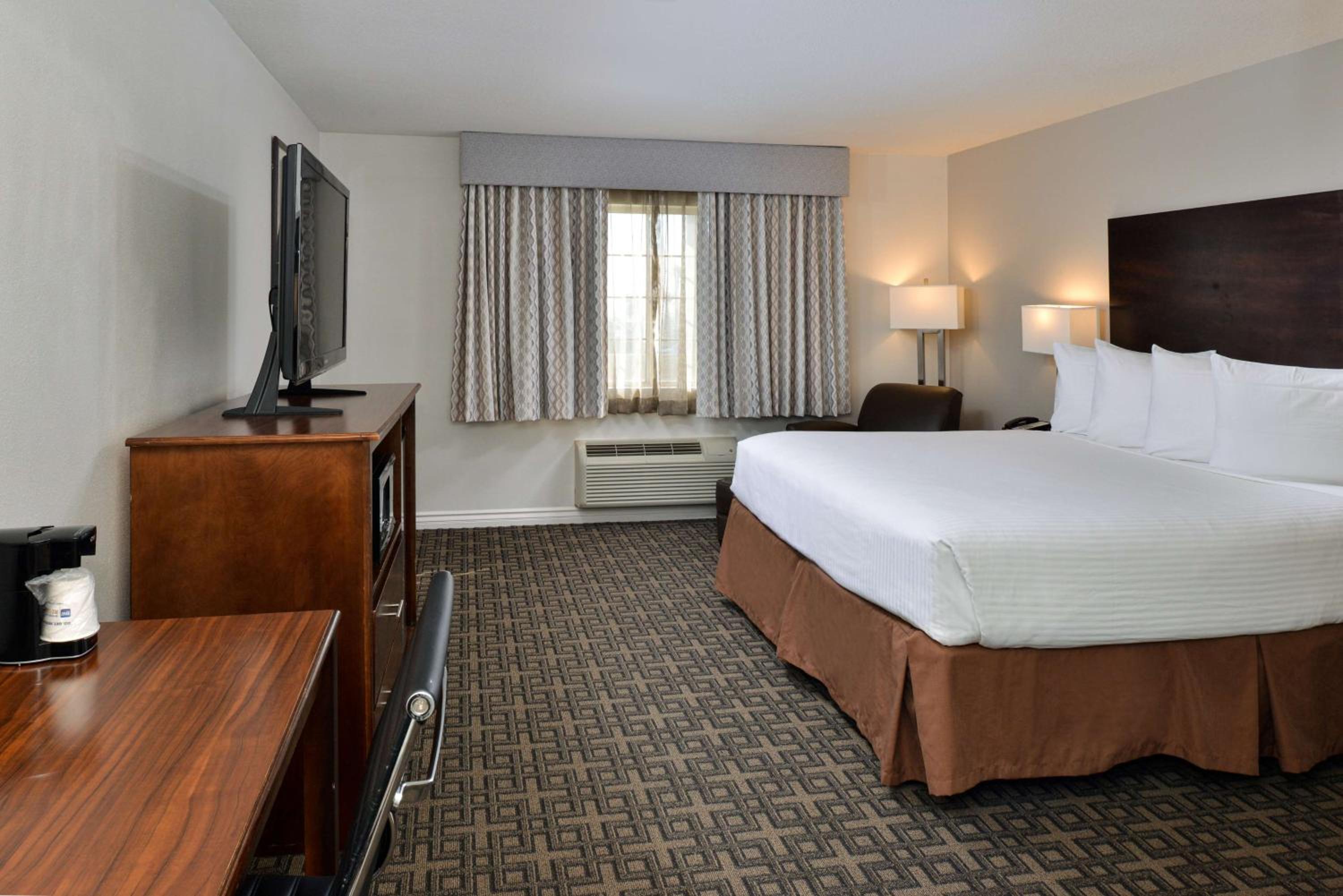 King Room - Pet Friendly/Non-Smoking photo 2